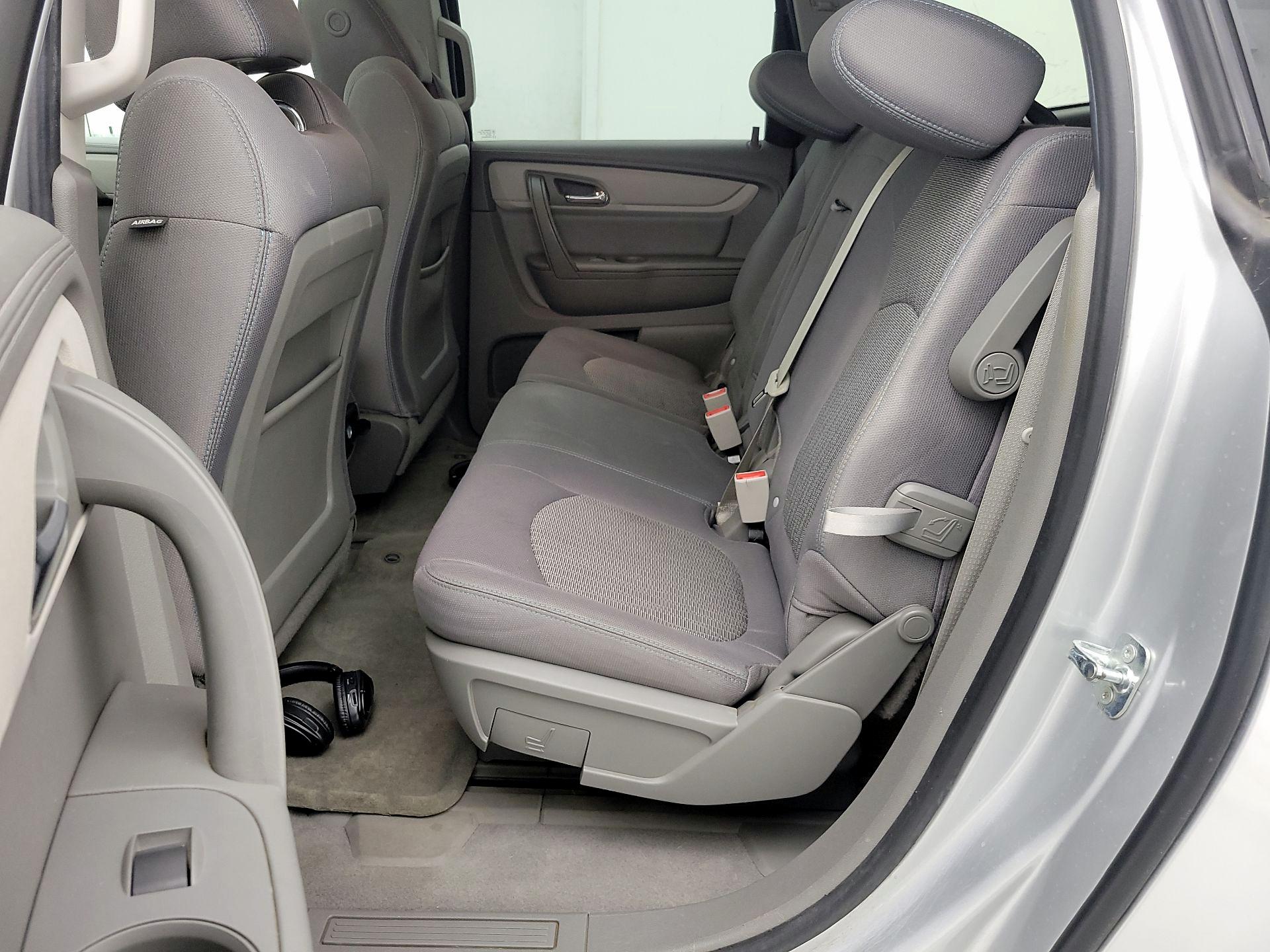 Thumbnail: 2016 Chevrolet Traverse - 19