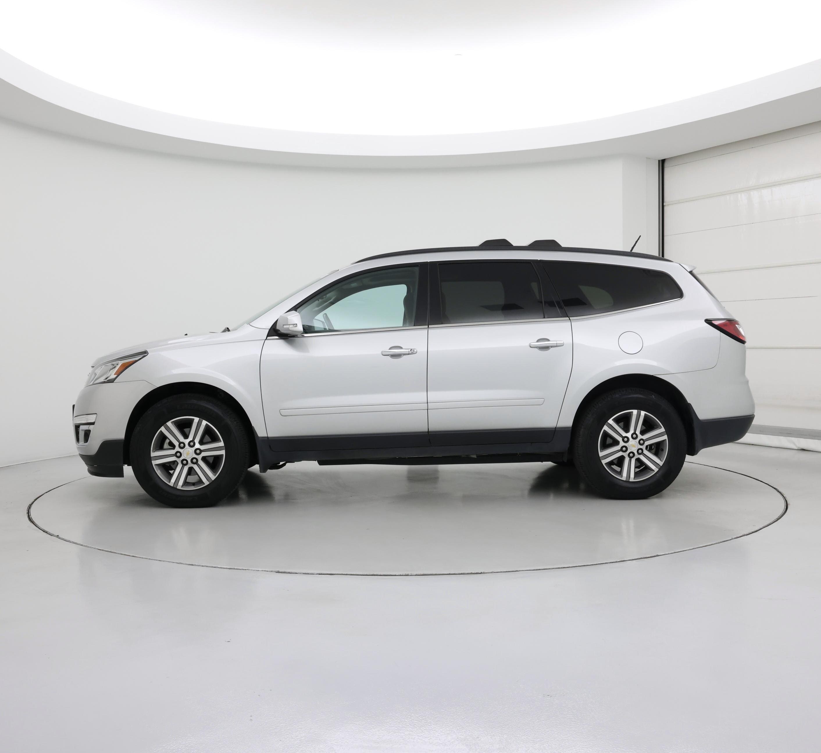 Thumbnail: 2016 Chevrolet Traverse - 3