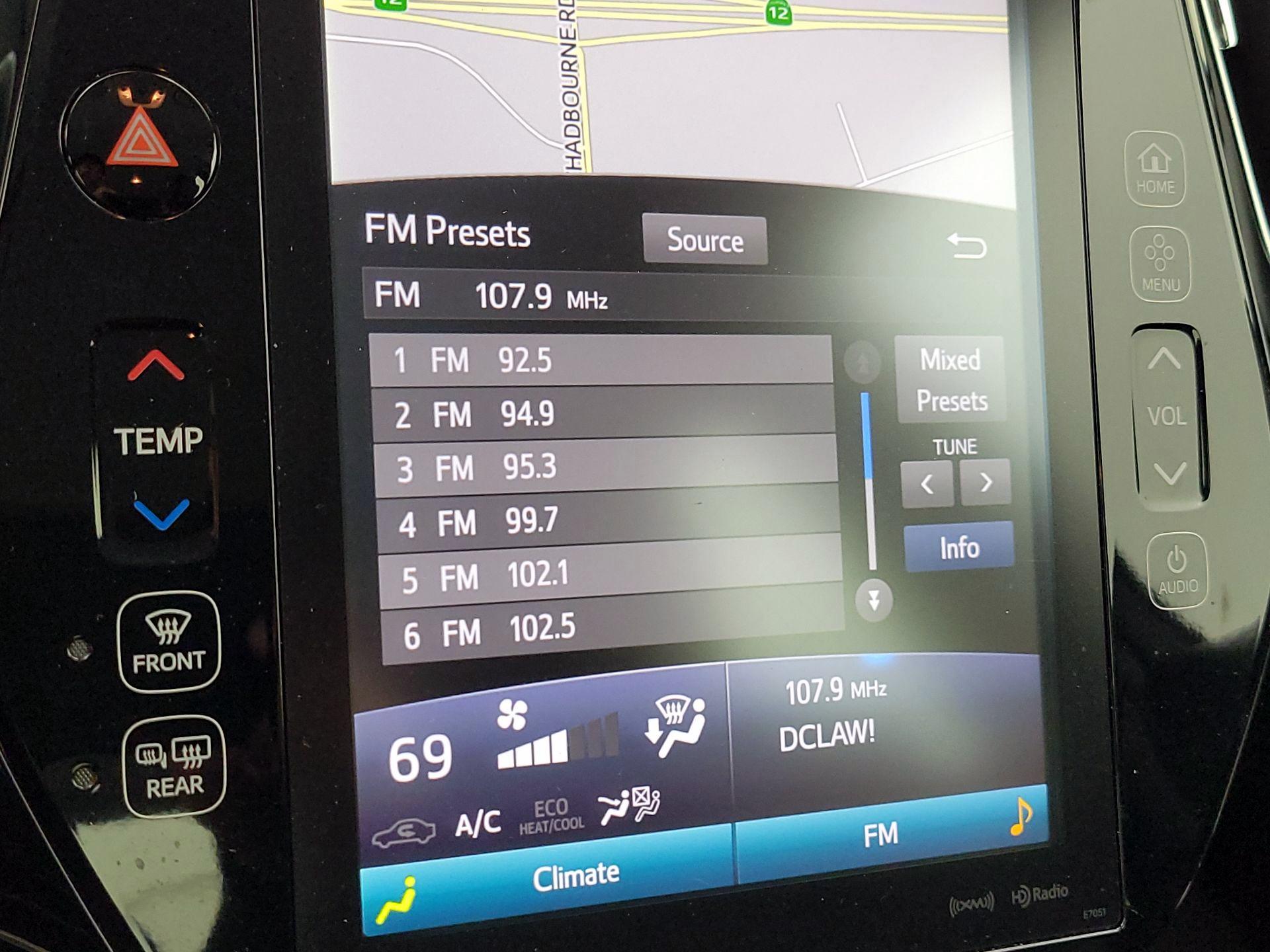 Thumbnail: 2018 Toyota Prius Prime - 16