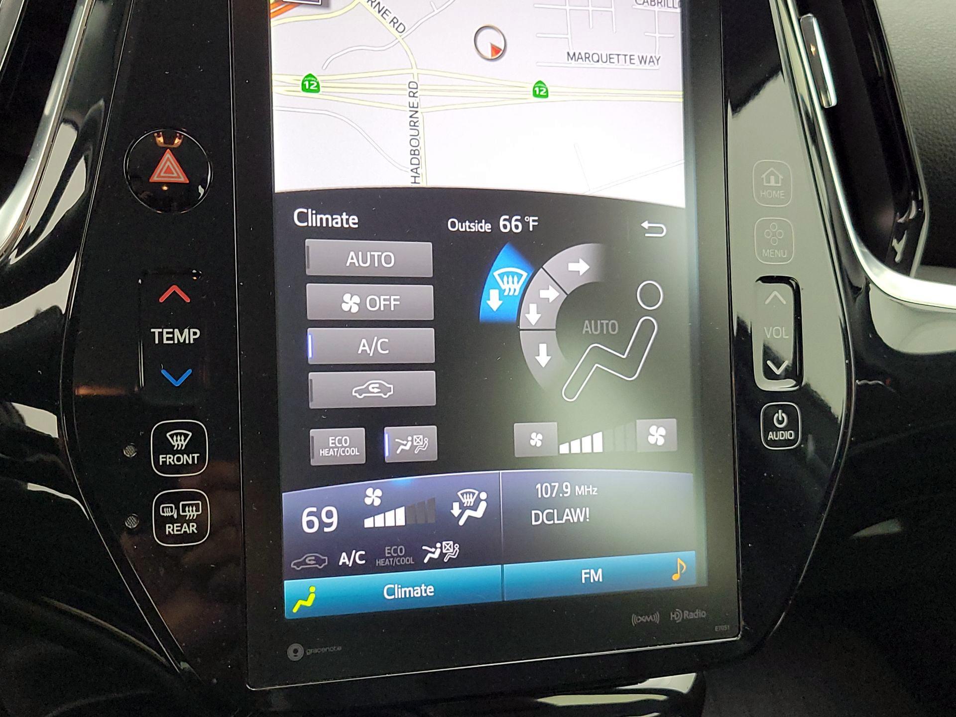 Thumbnail: 2018 Toyota Prius Prime - 17