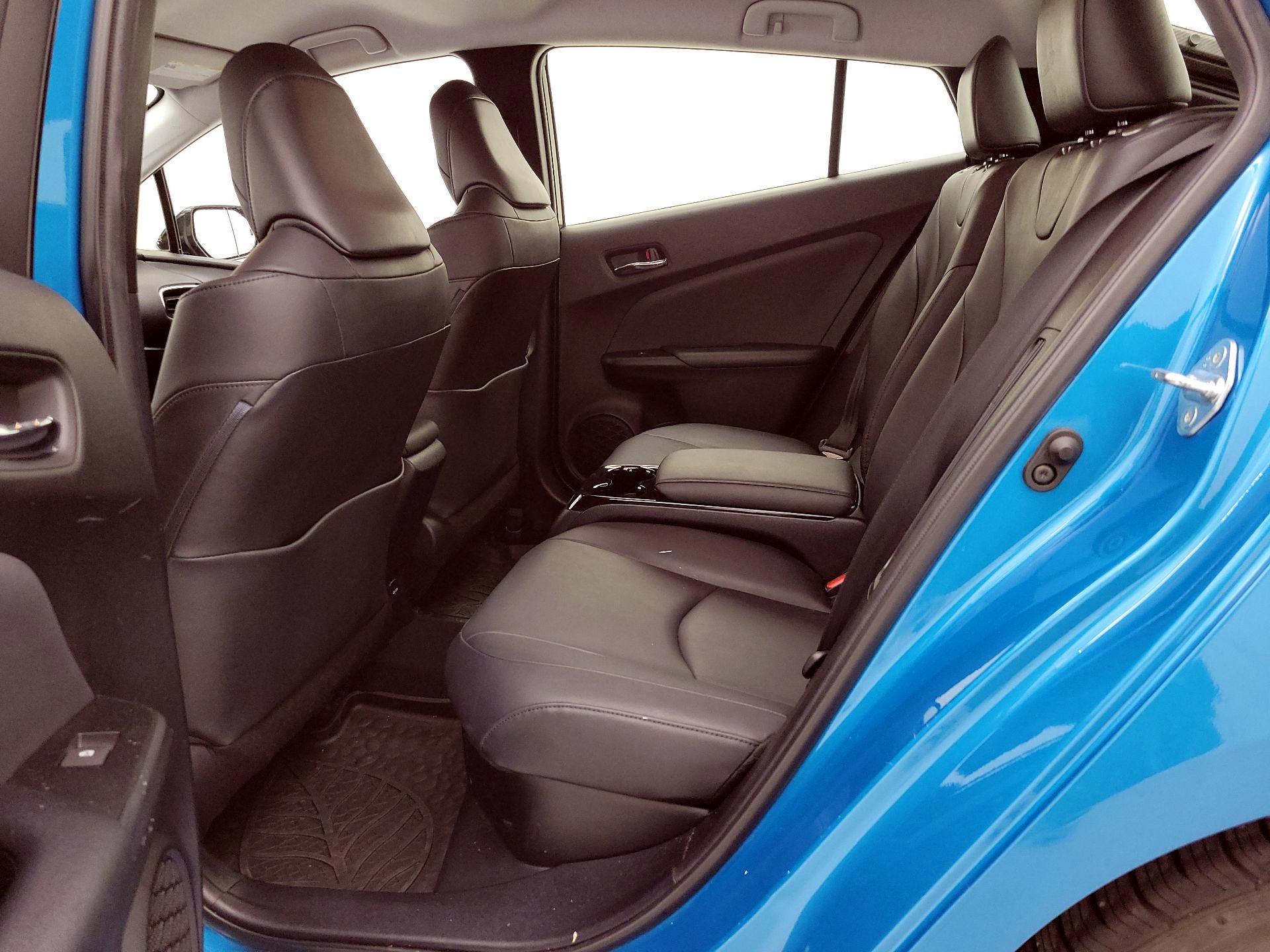 Thumbnail: 2018 Toyota Prius Prime - 20