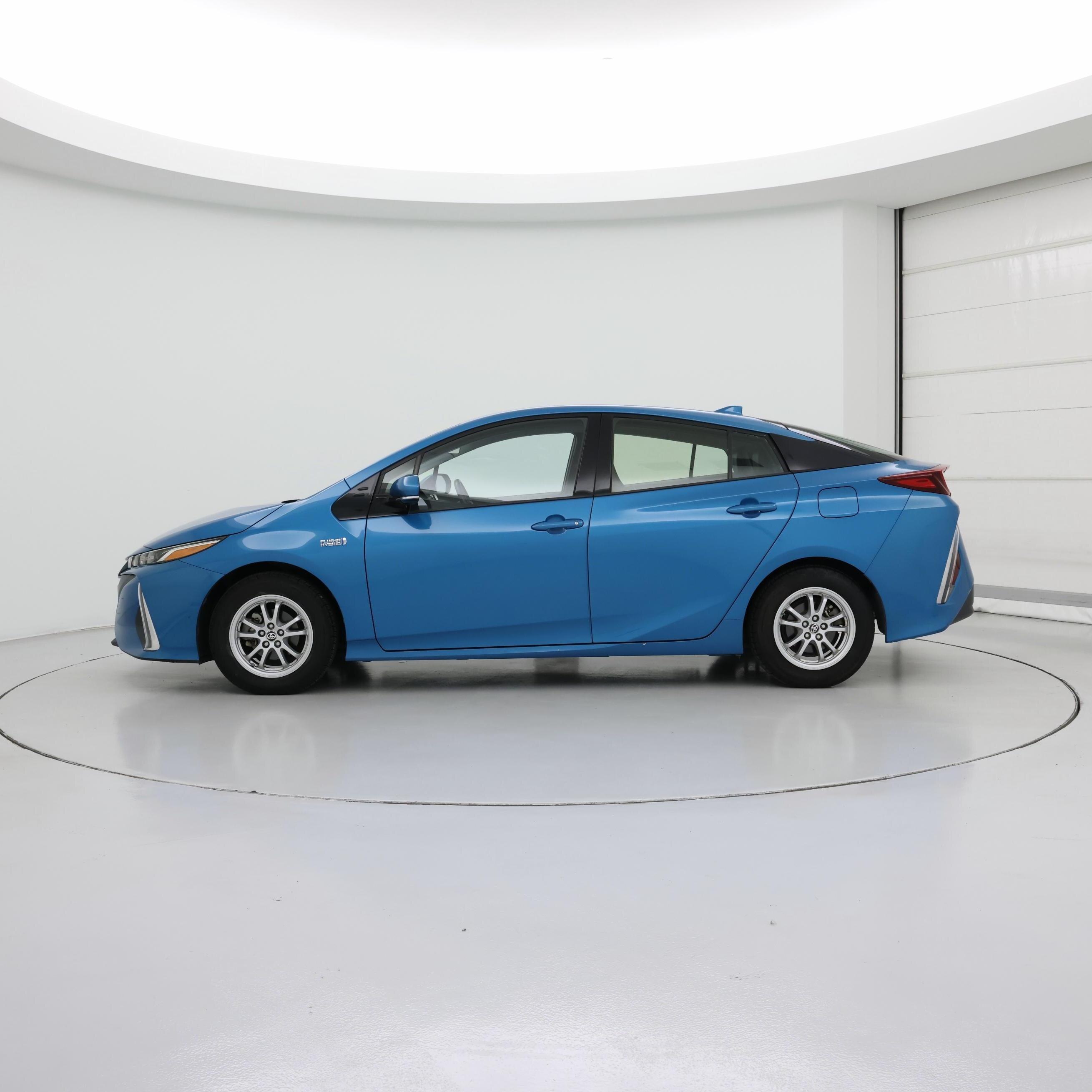 Thumbnail: 2018 Toyota Prius Prime - 3