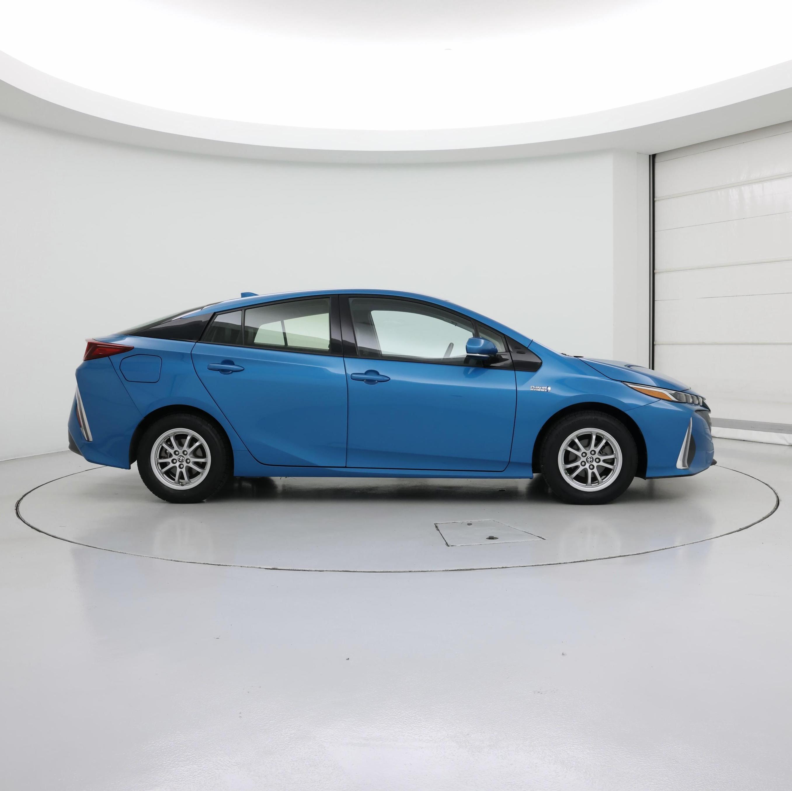 Thumbnail: 2018 Toyota Prius Prime - 7