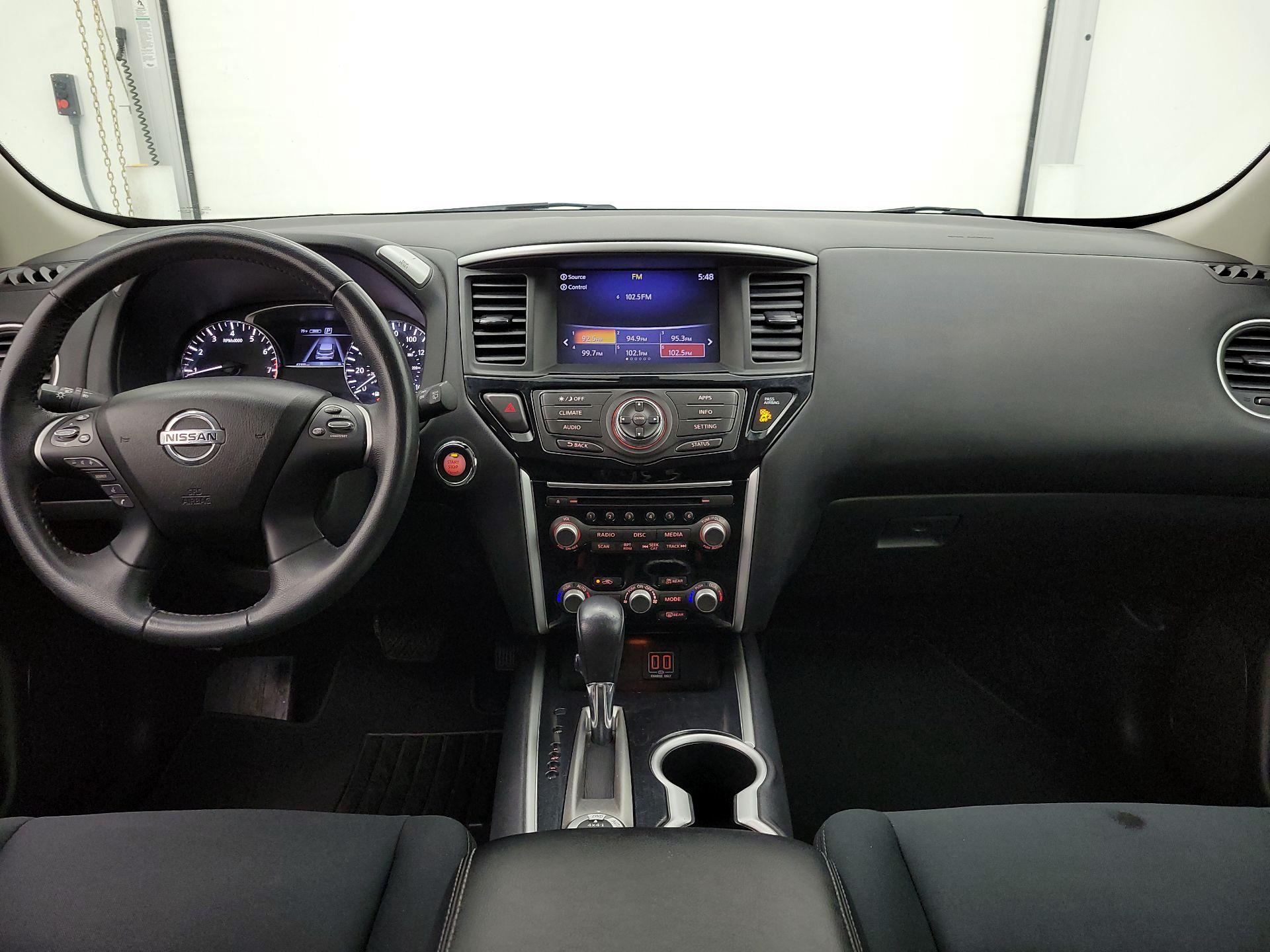 Thumbnail: 2018 Nissan Pathfinder - 9