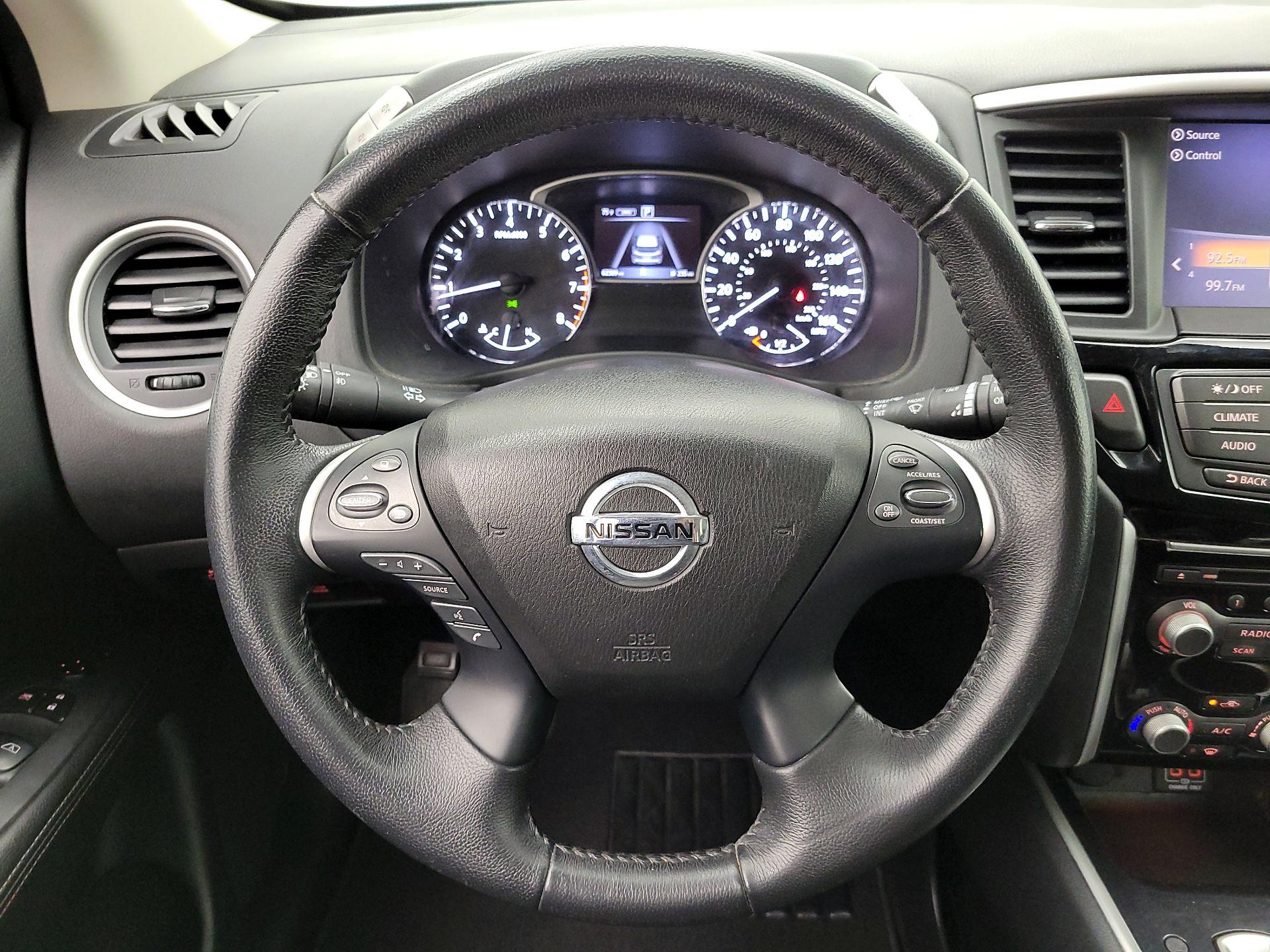 Thumbnail: 2018 Nissan Pathfinder - 10
