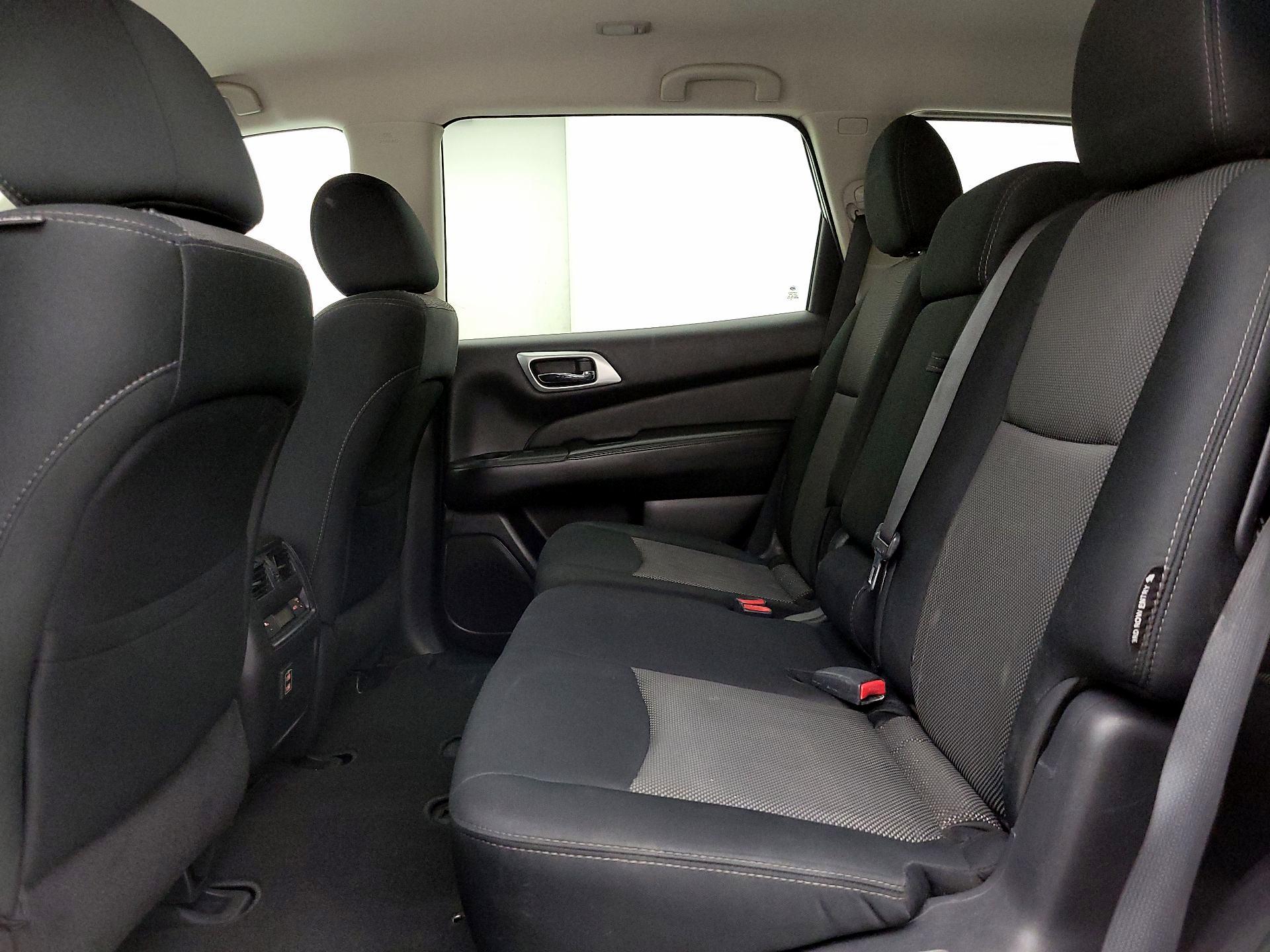 Thumbnail: 2018 Nissan Pathfinder - 19