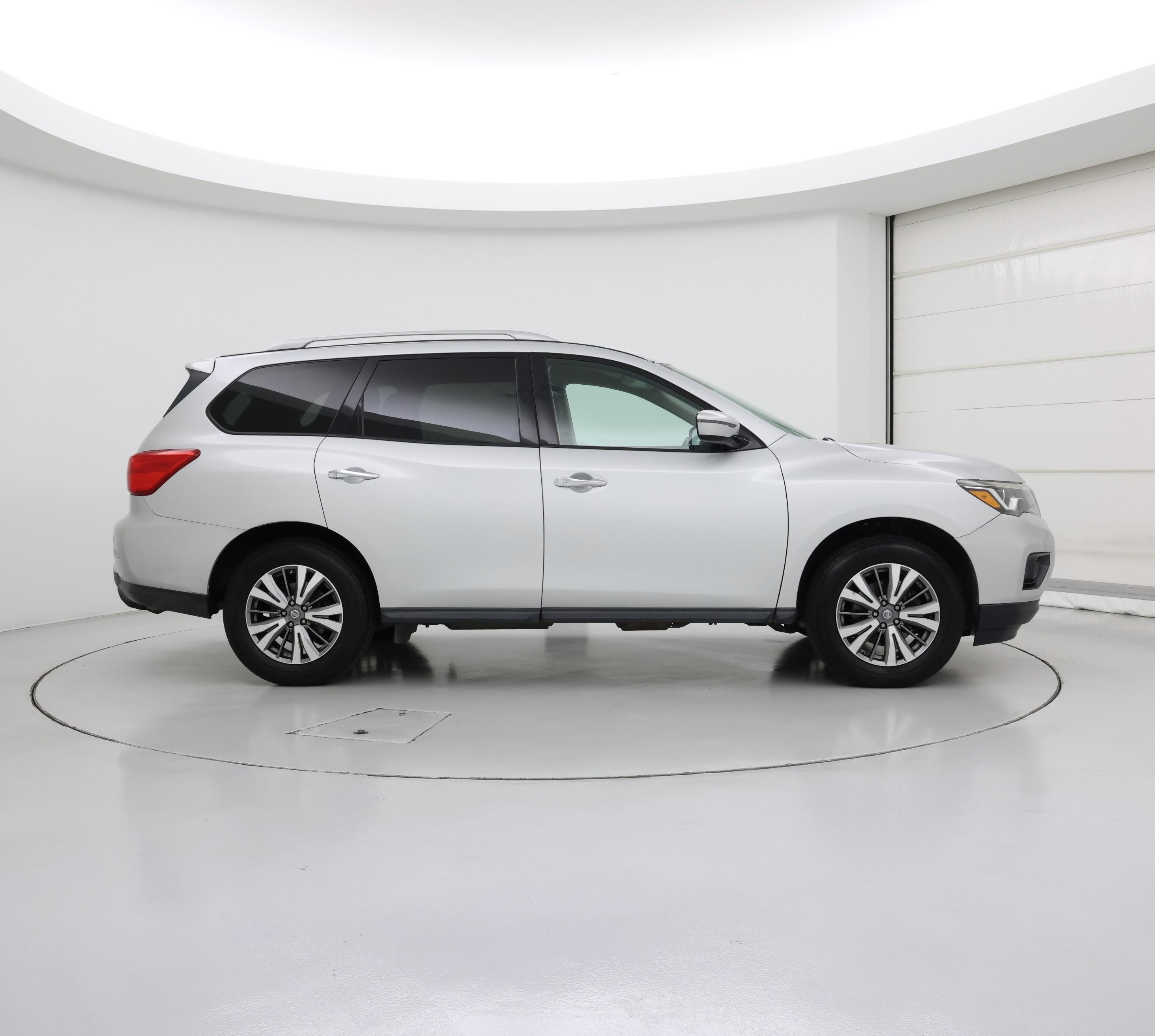 Thumbnail: 2018 Nissan Pathfinder - 7