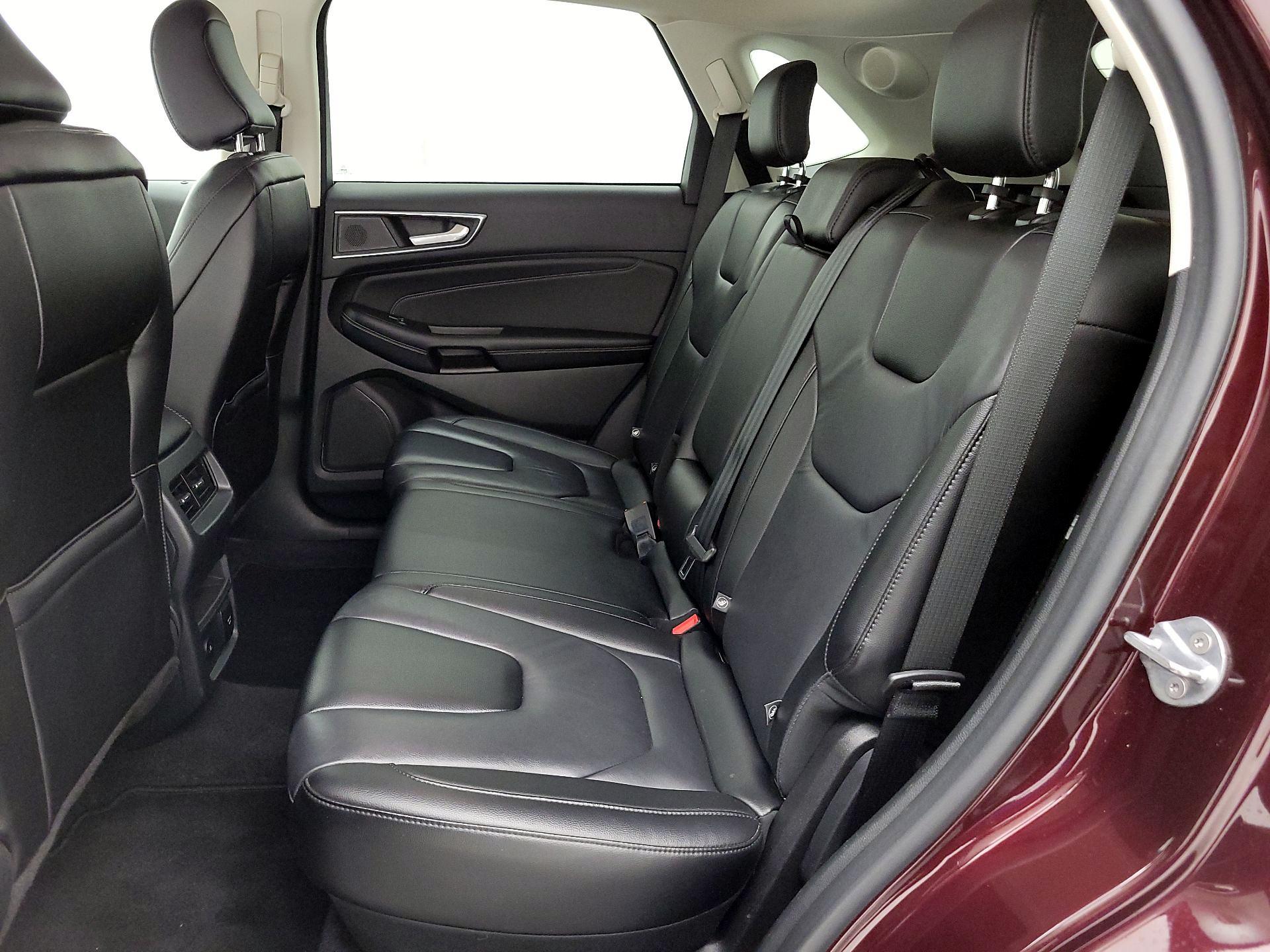Thumbnail: 2022 Ford Edge - 19