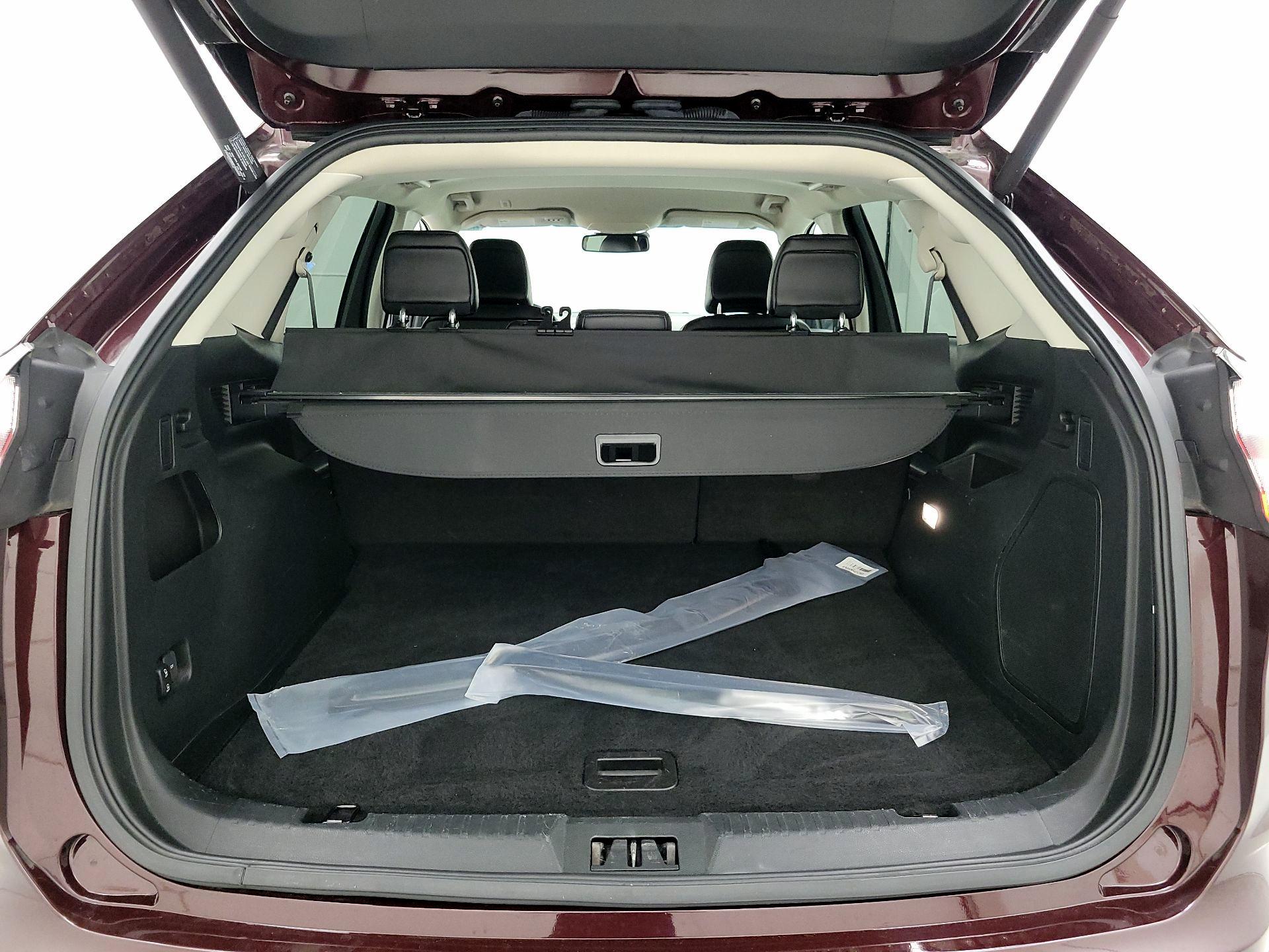 Thumbnail: 2022 Ford Edge - 20