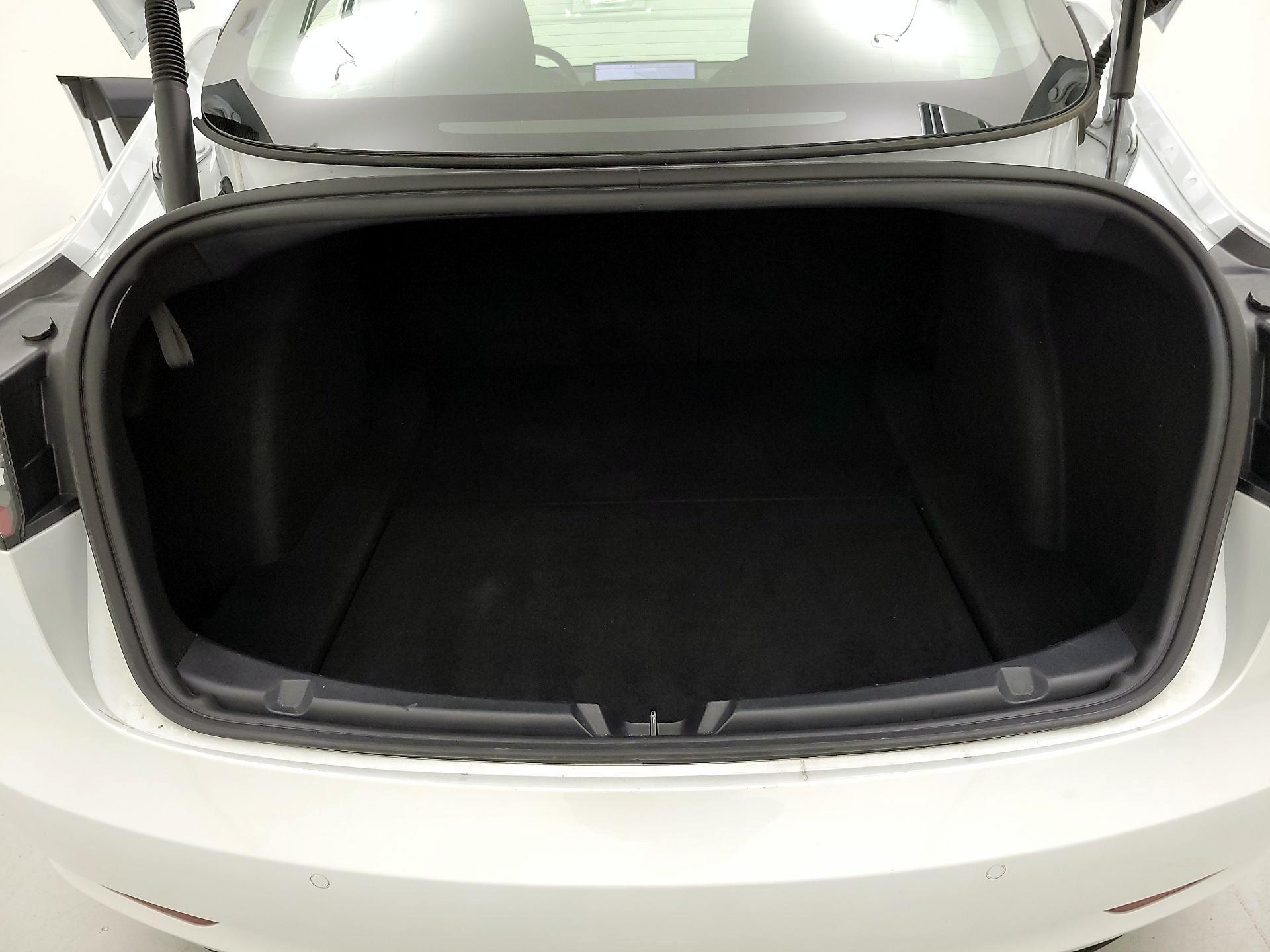 Thumbnail: 2022 Tesla Model 3 - 19