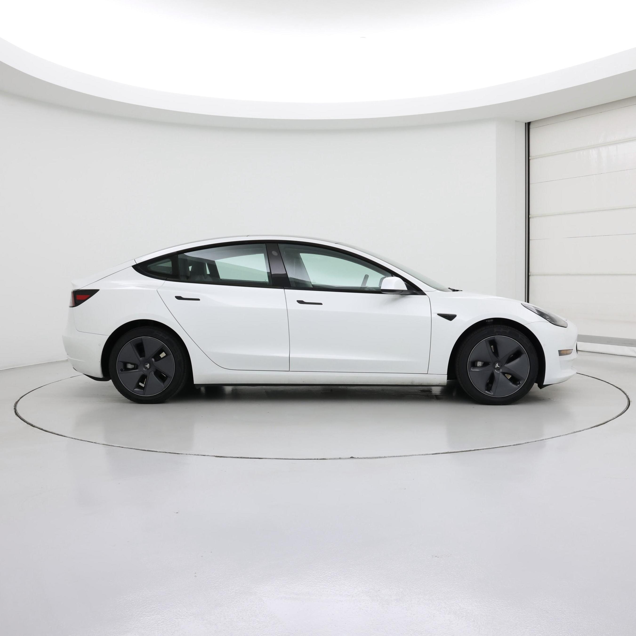 Thumbnail: 2022 Tesla Model 3 - 7