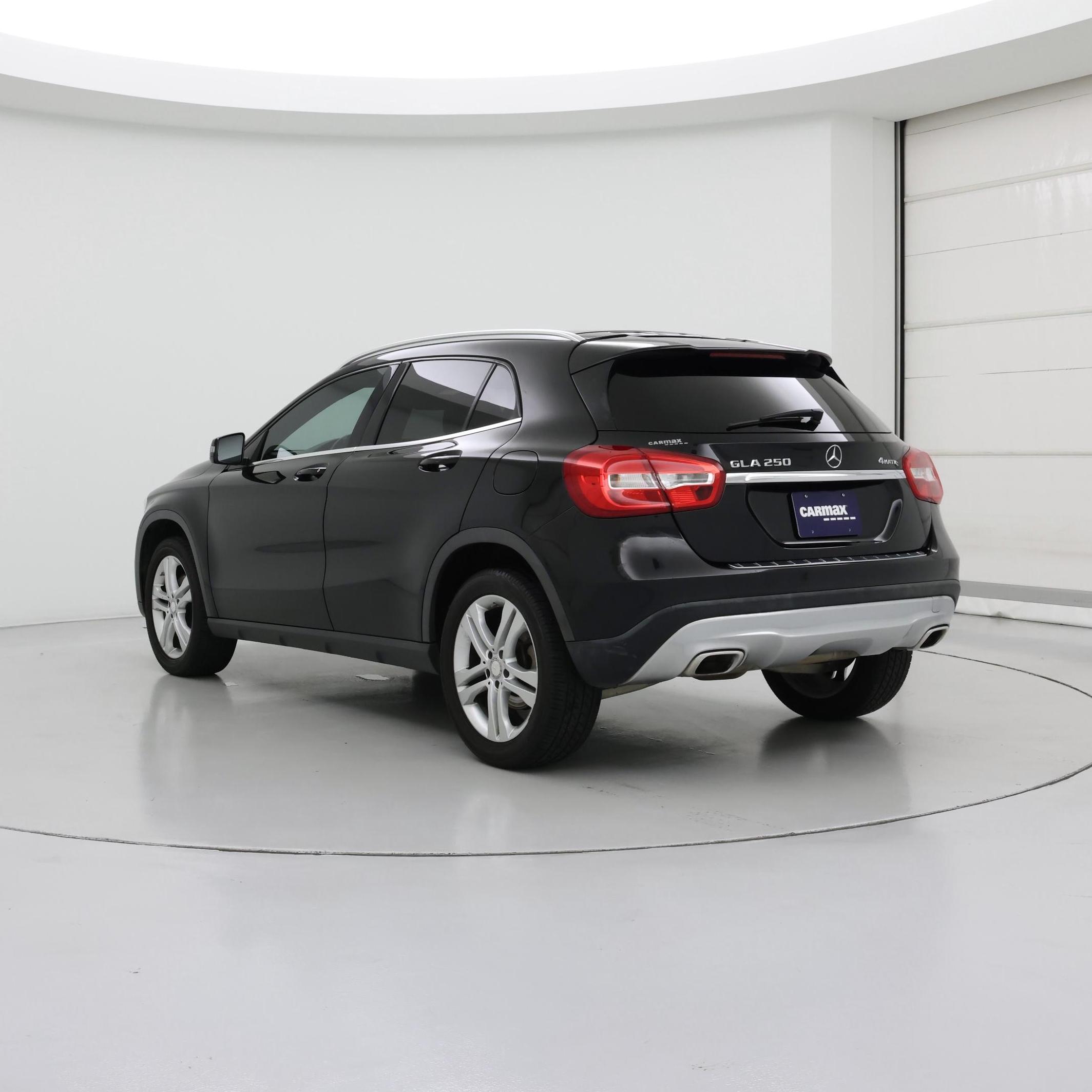 Thumbnail: 2016 Mercedes-Benz GLA - 2