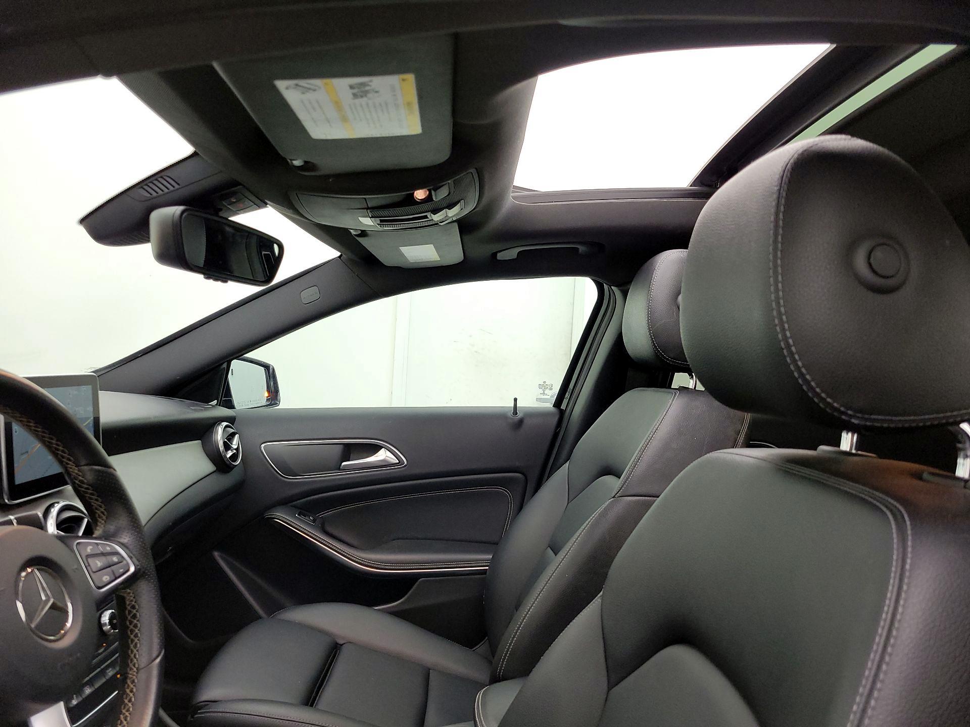 Thumbnail: 2016 Mercedes-Benz GLA - 20