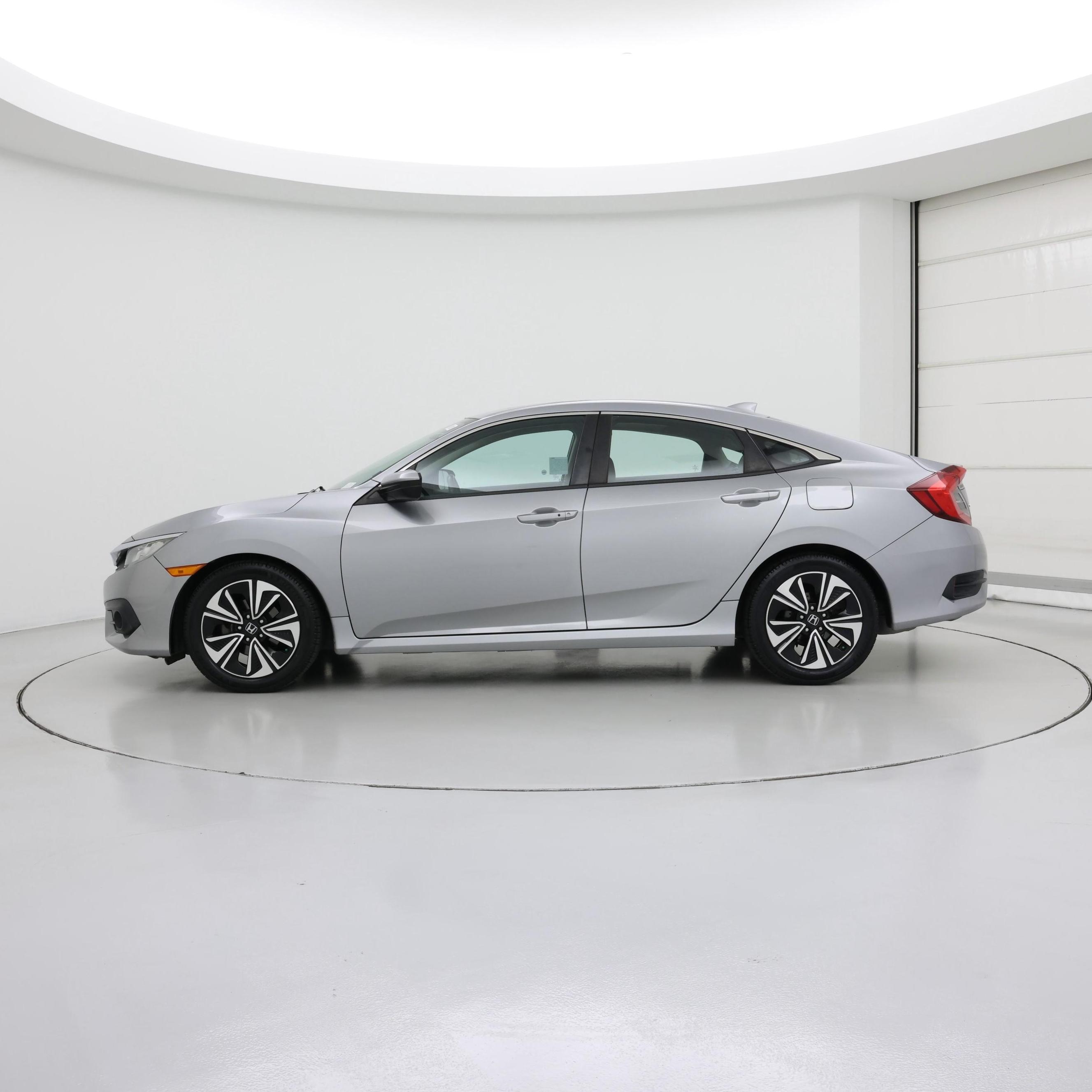 Thumbnail: 2017 Honda Civic - 3
