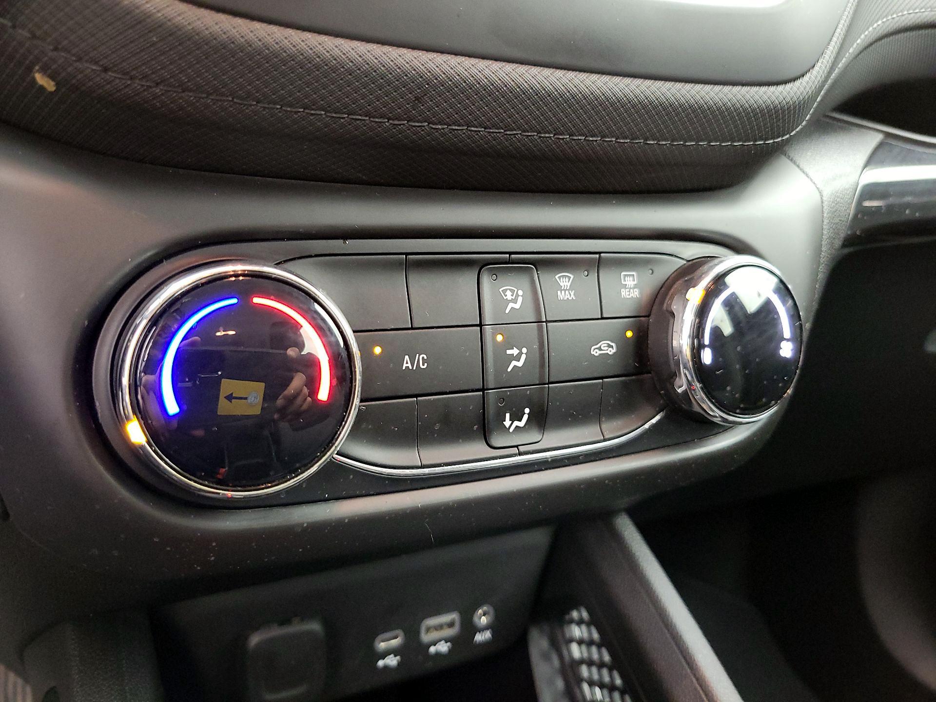 Thumbnail: 2021 Chevrolet TrailBlazer - 16