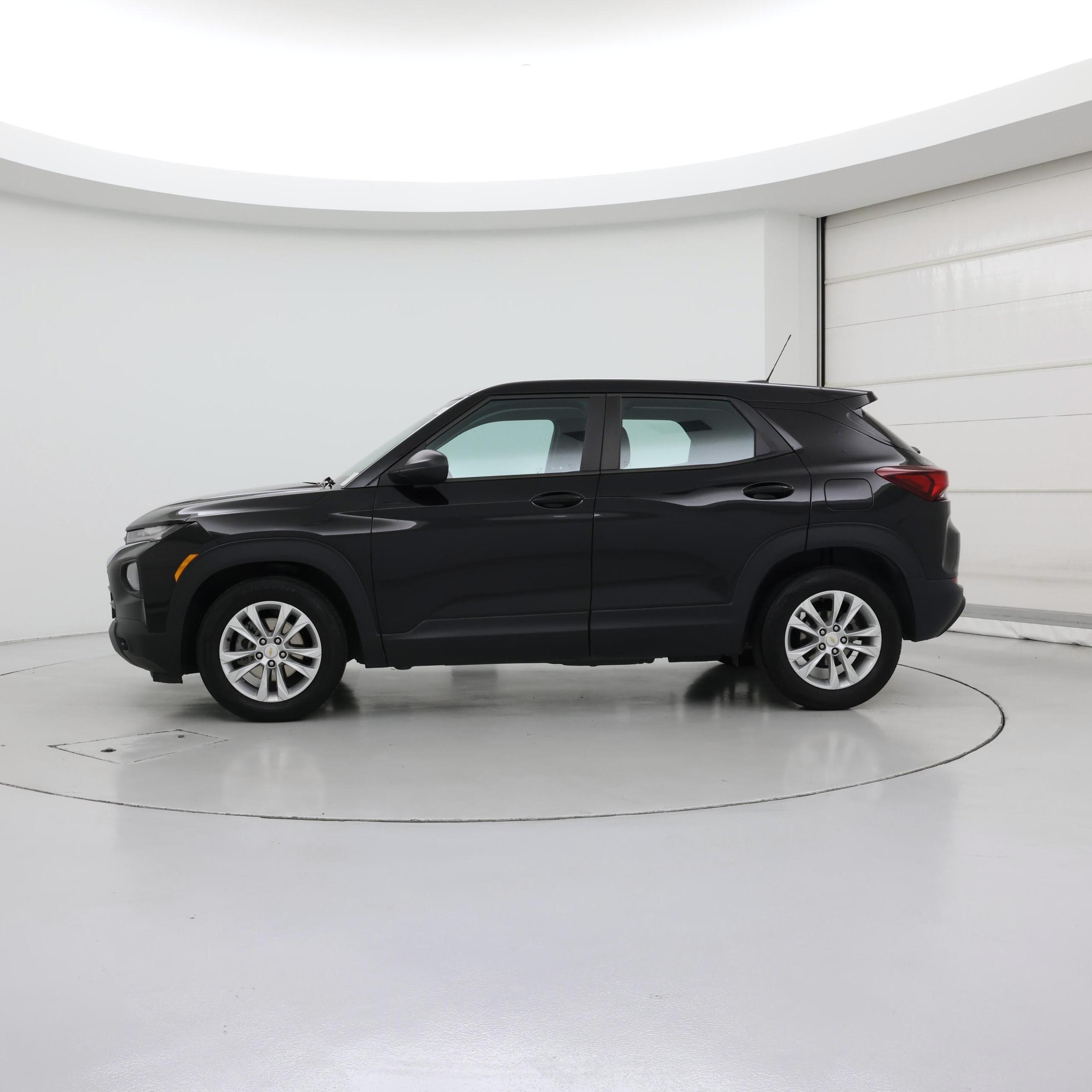 Thumbnail: 2021 Chevrolet TrailBlazer - 3