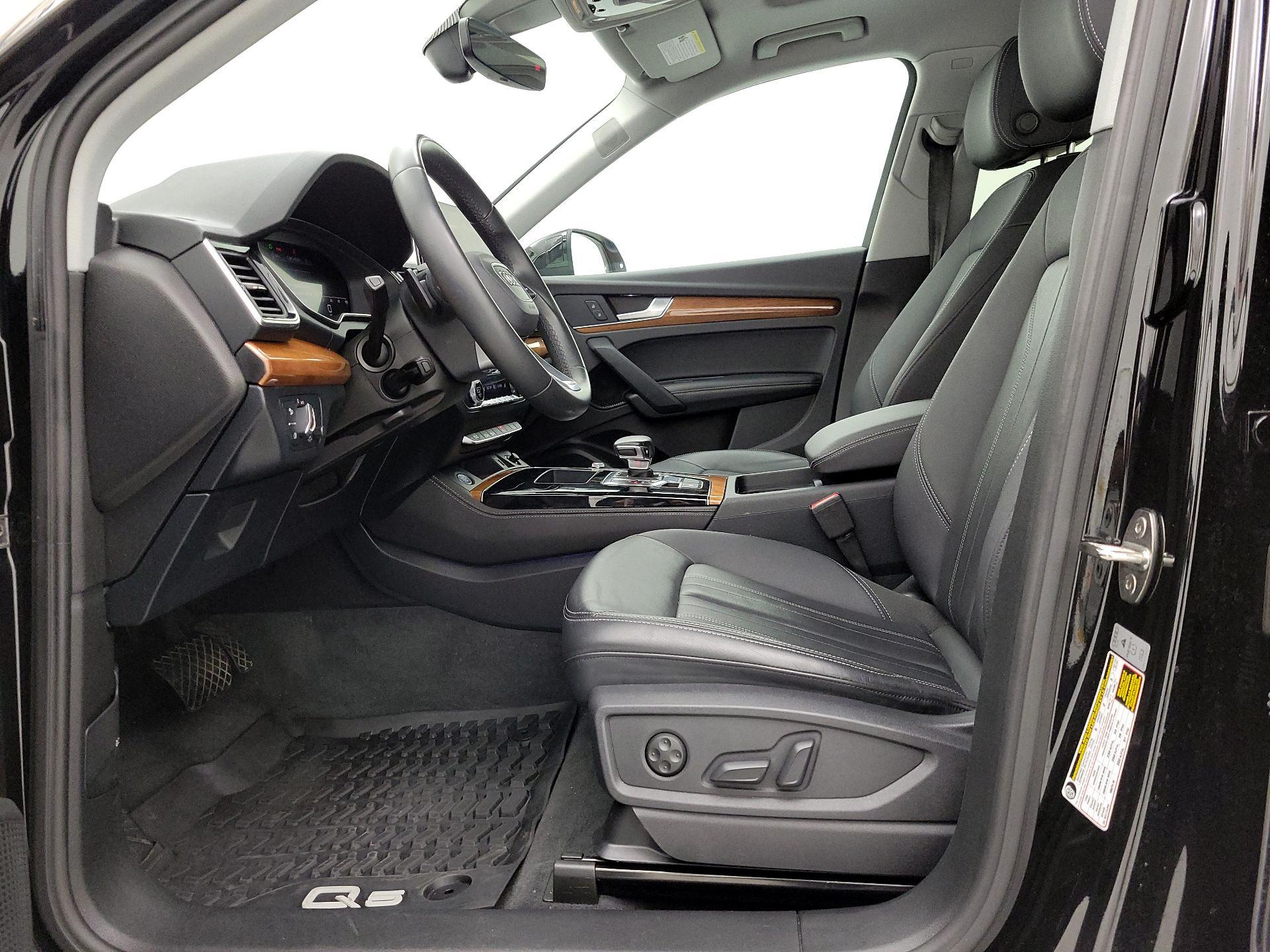 Thumbnail: 2023 Audi Q5 - 11