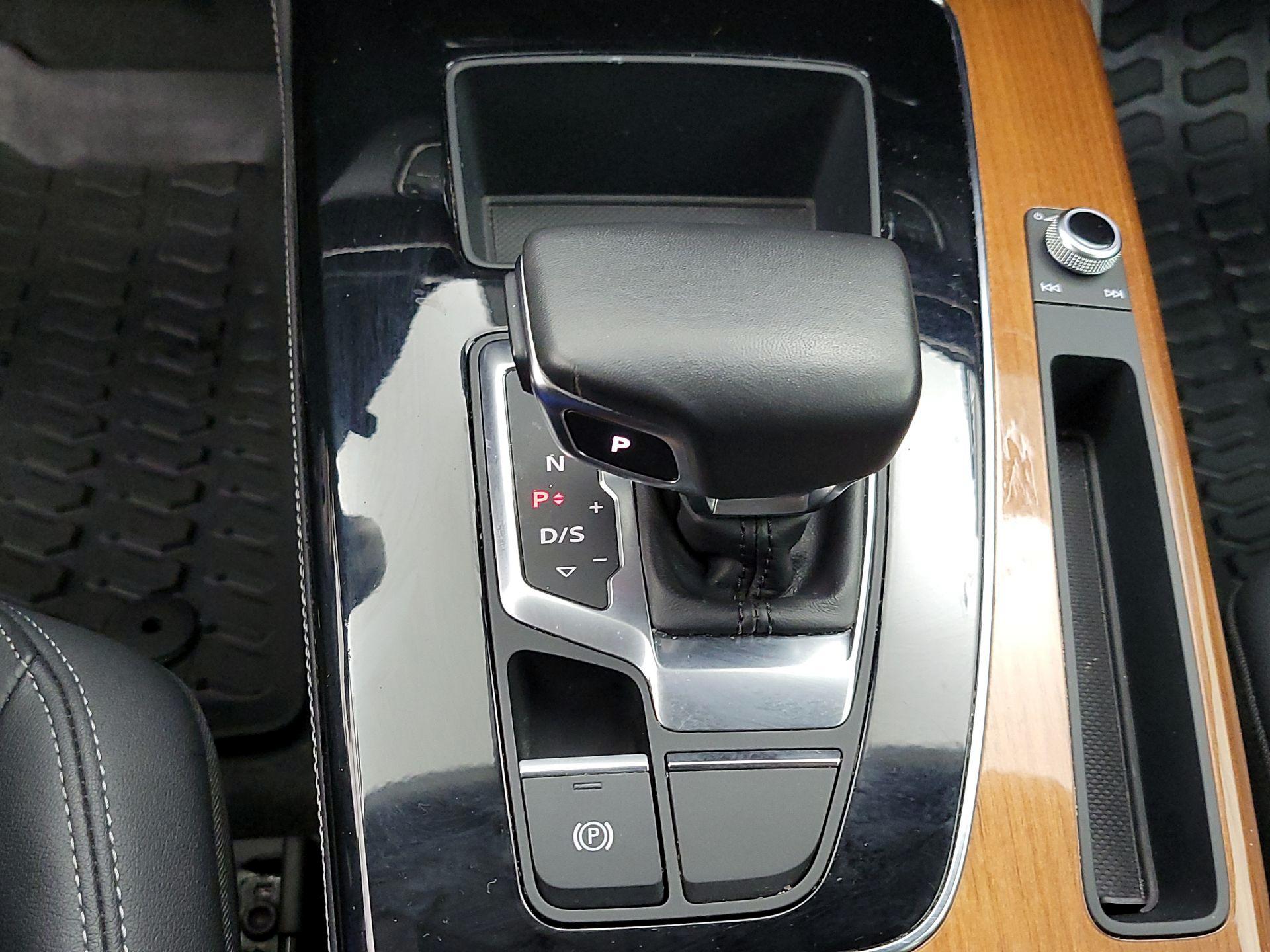 Thumbnail: 2023 Audi Q5 - 17