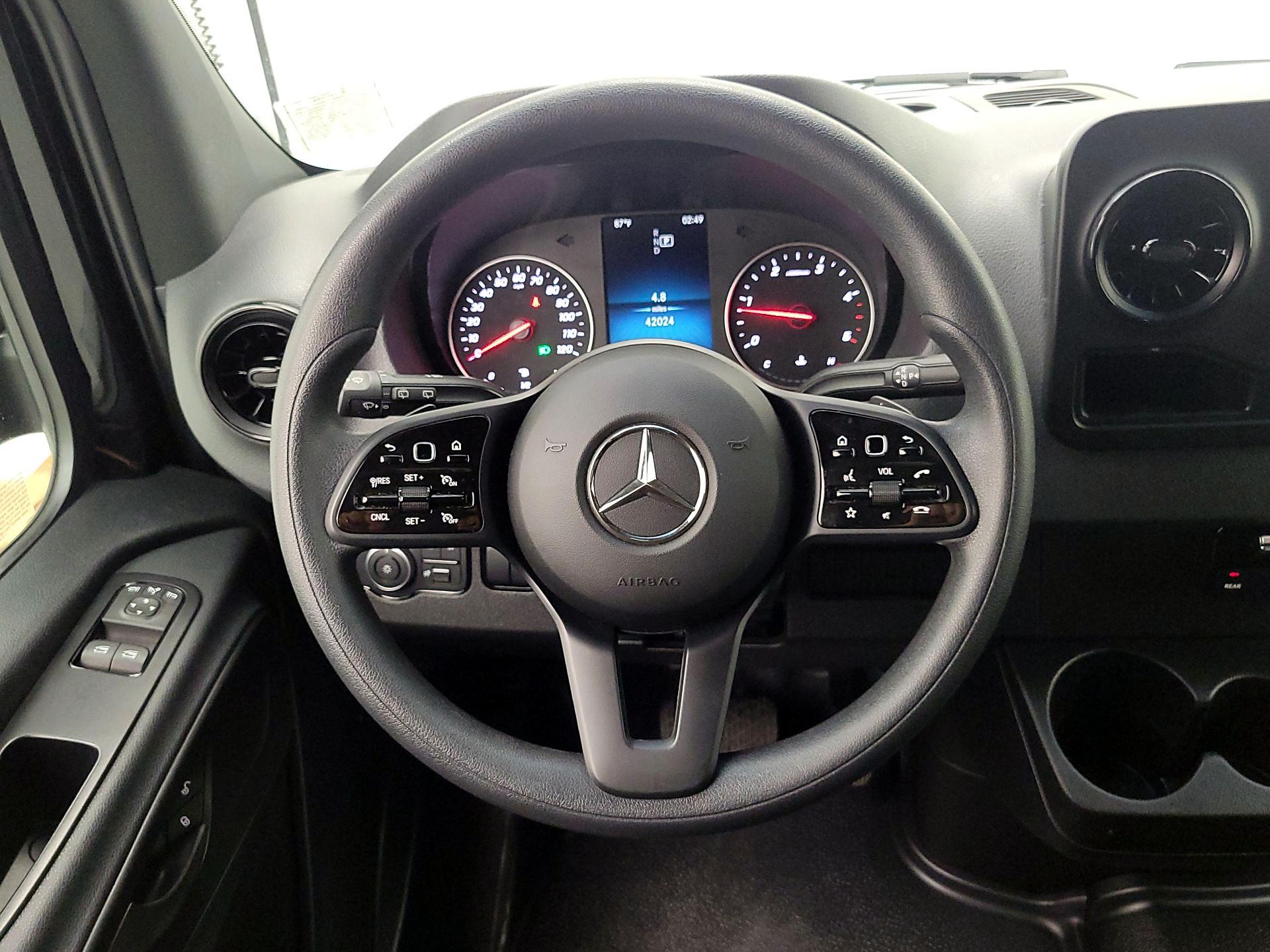 Thumbnail: 2023 Mercedes-Benz Sprinter - 10