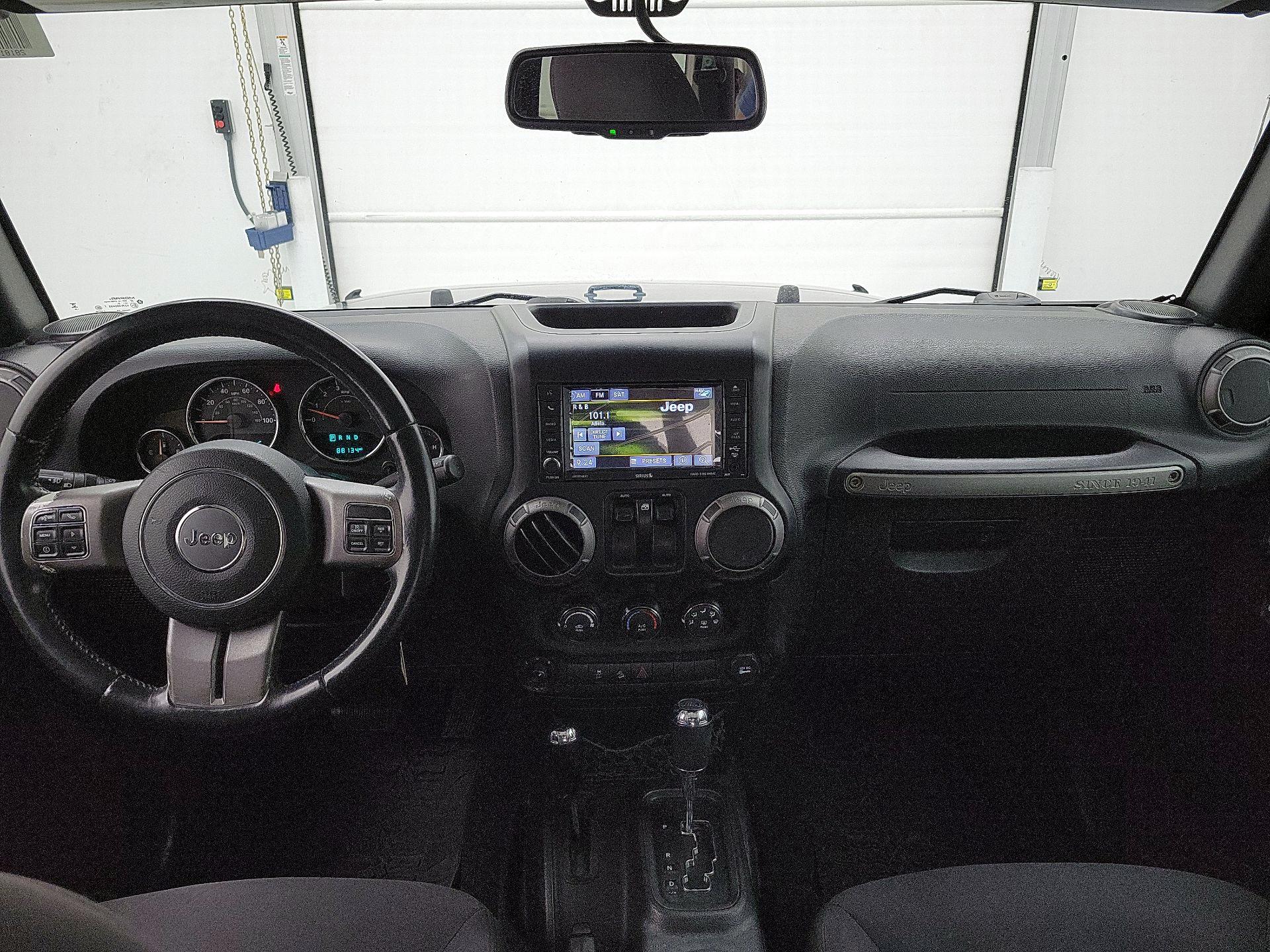 Thumbnail: 2016 Jeep Wrangler - 9
