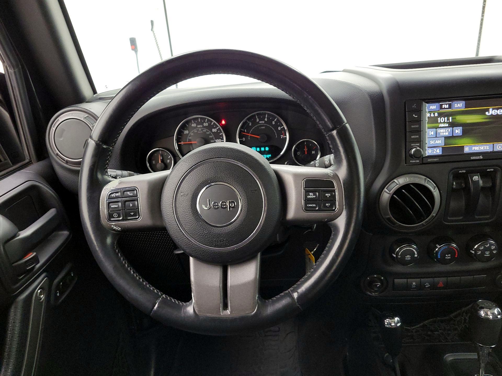 Thumbnail: 2016 Jeep Wrangler - 10