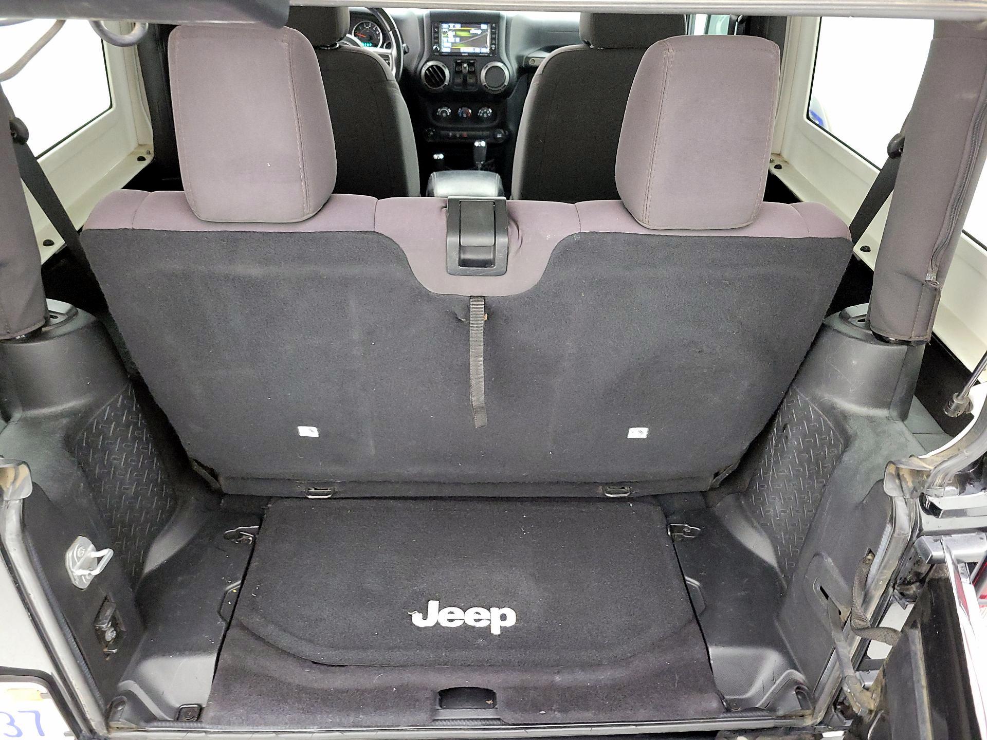 Thumbnail: 2016 Jeep Wrangler - 17