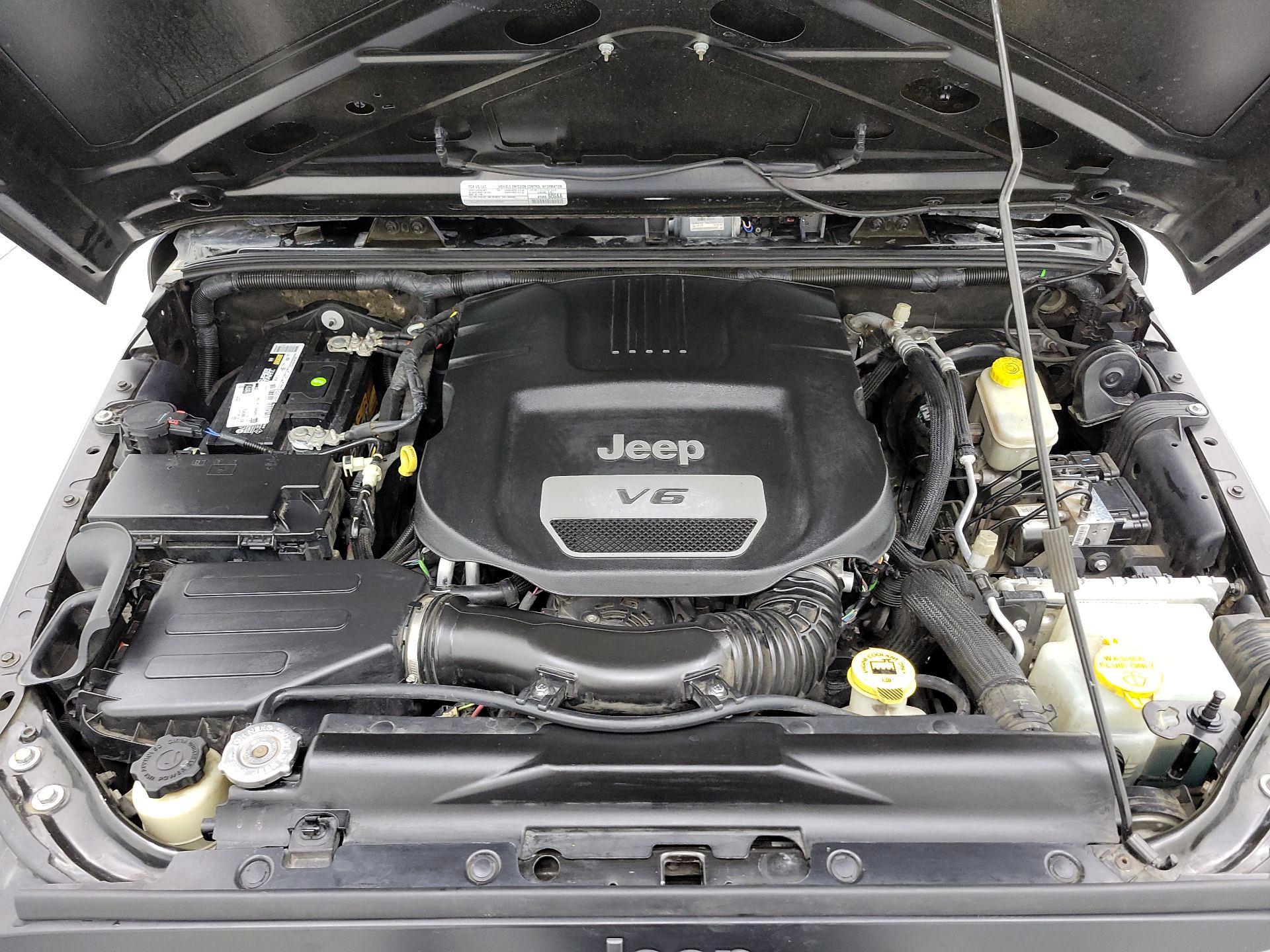 Thumbnail: 2016 Jeep Wrangler - 19