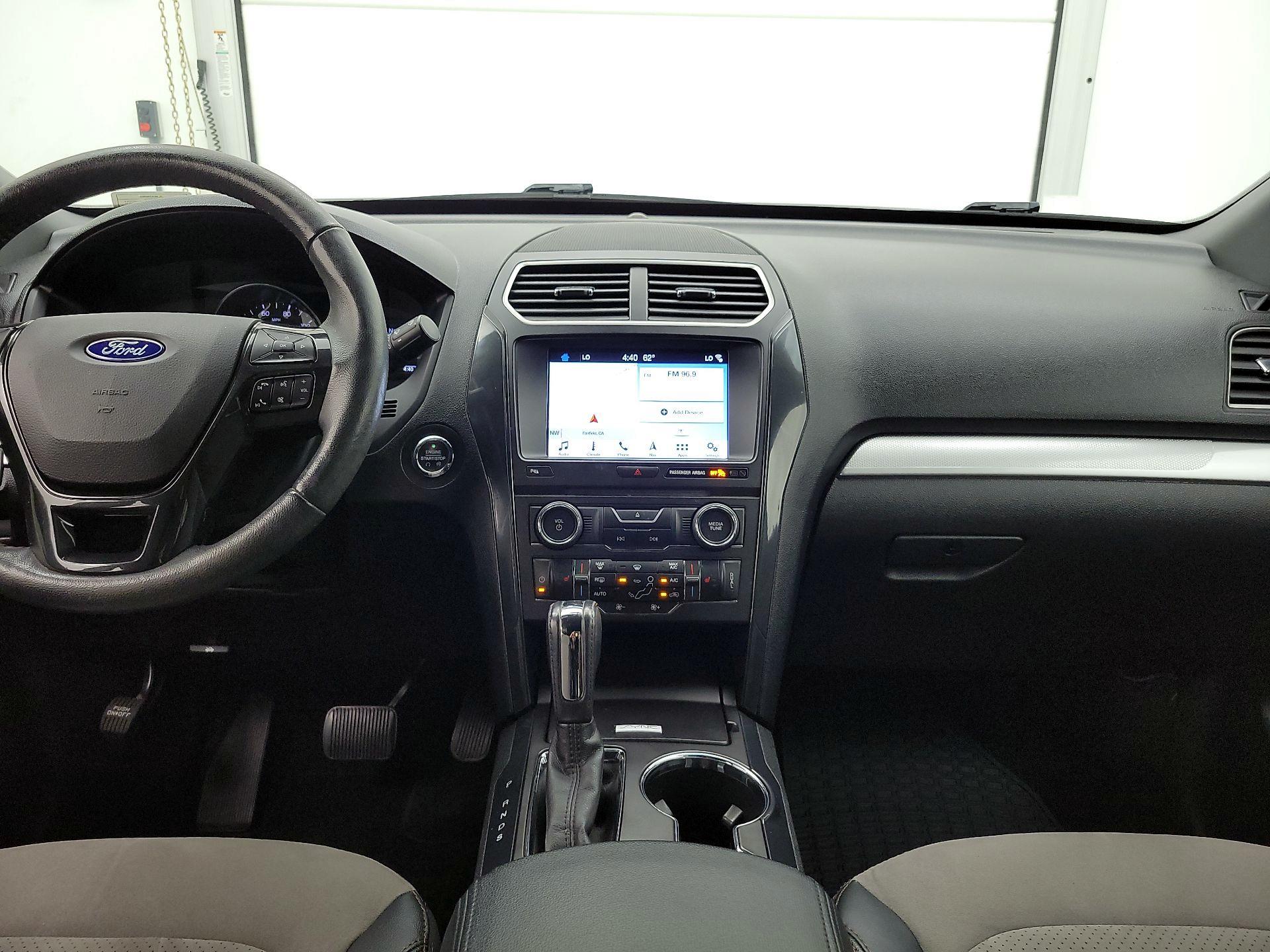 Thumbnail: 2017 Ford Explorer - 9