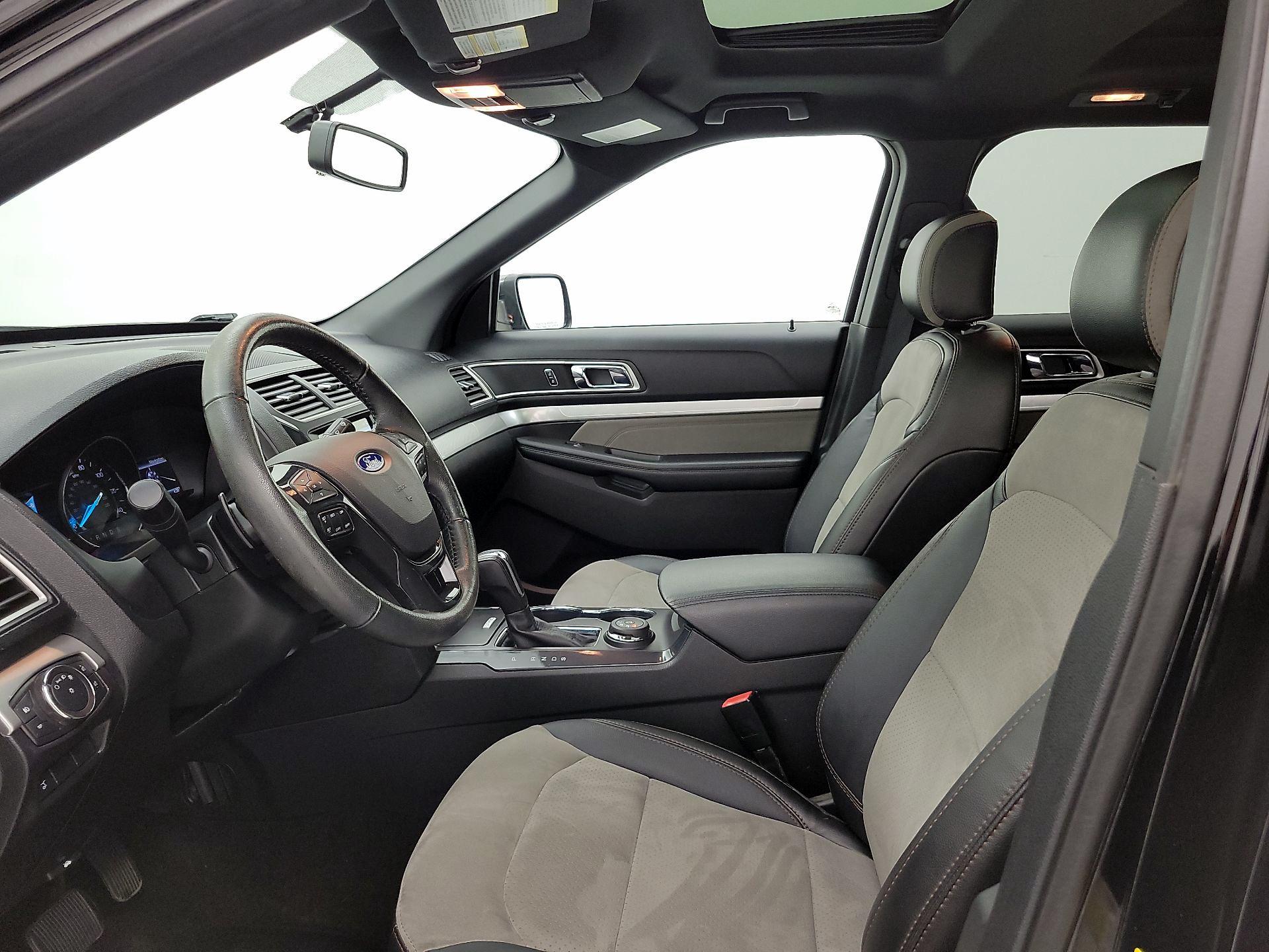 Thumbnail: 2017 Ford Explorer - 11