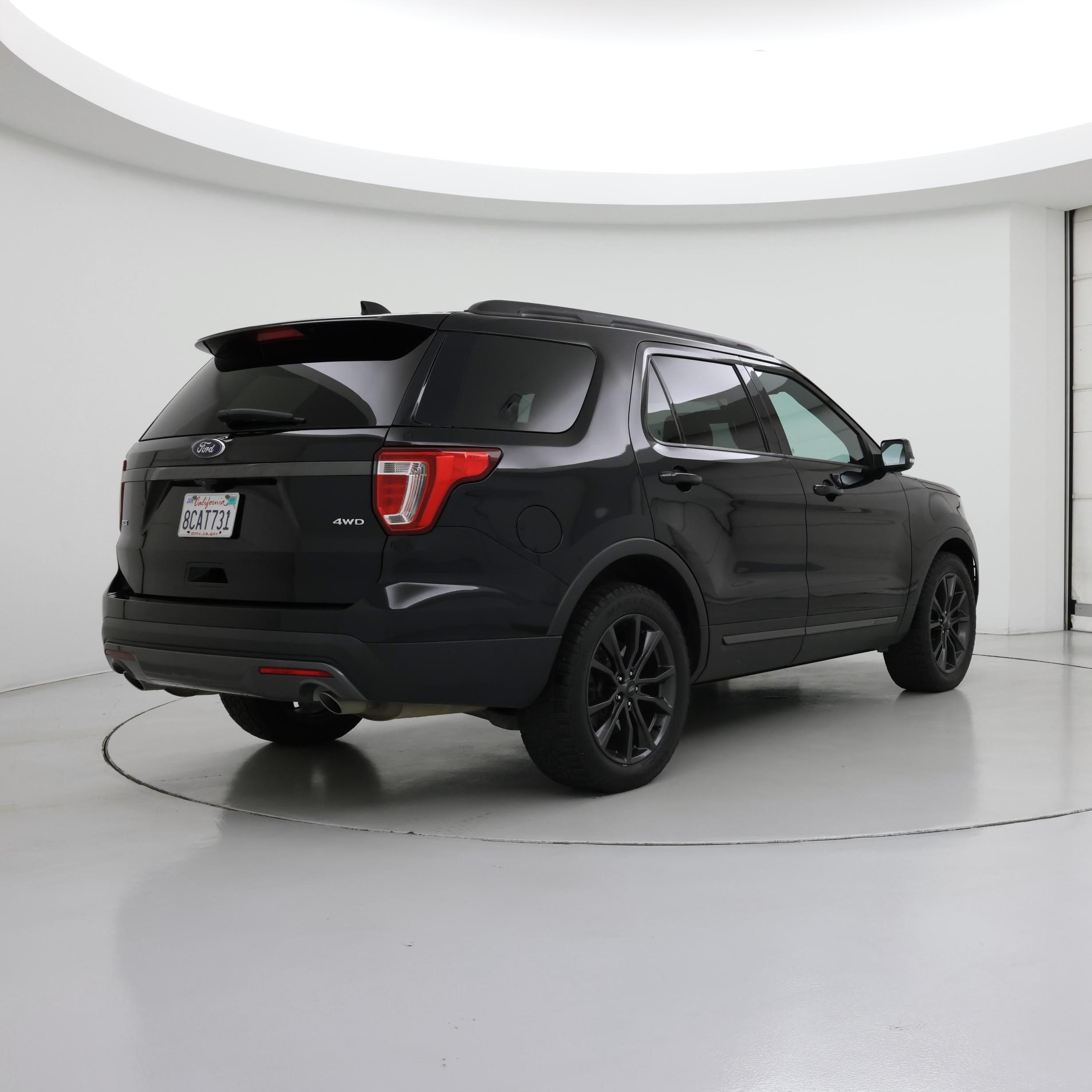 Thumbnail: 2017 Ford Explorer - 8