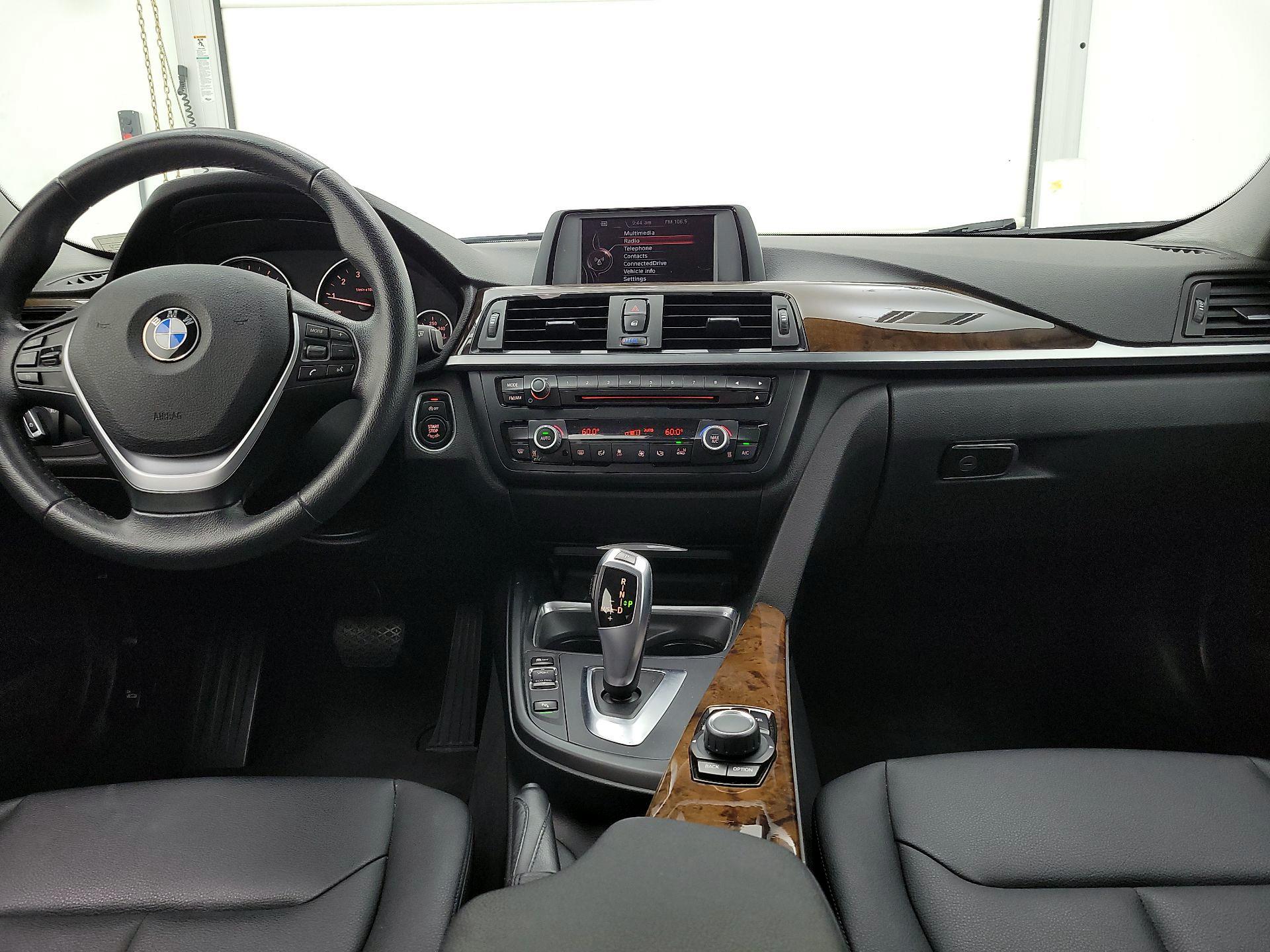 Thumbnail: 2015 BMW 3 Series - 9