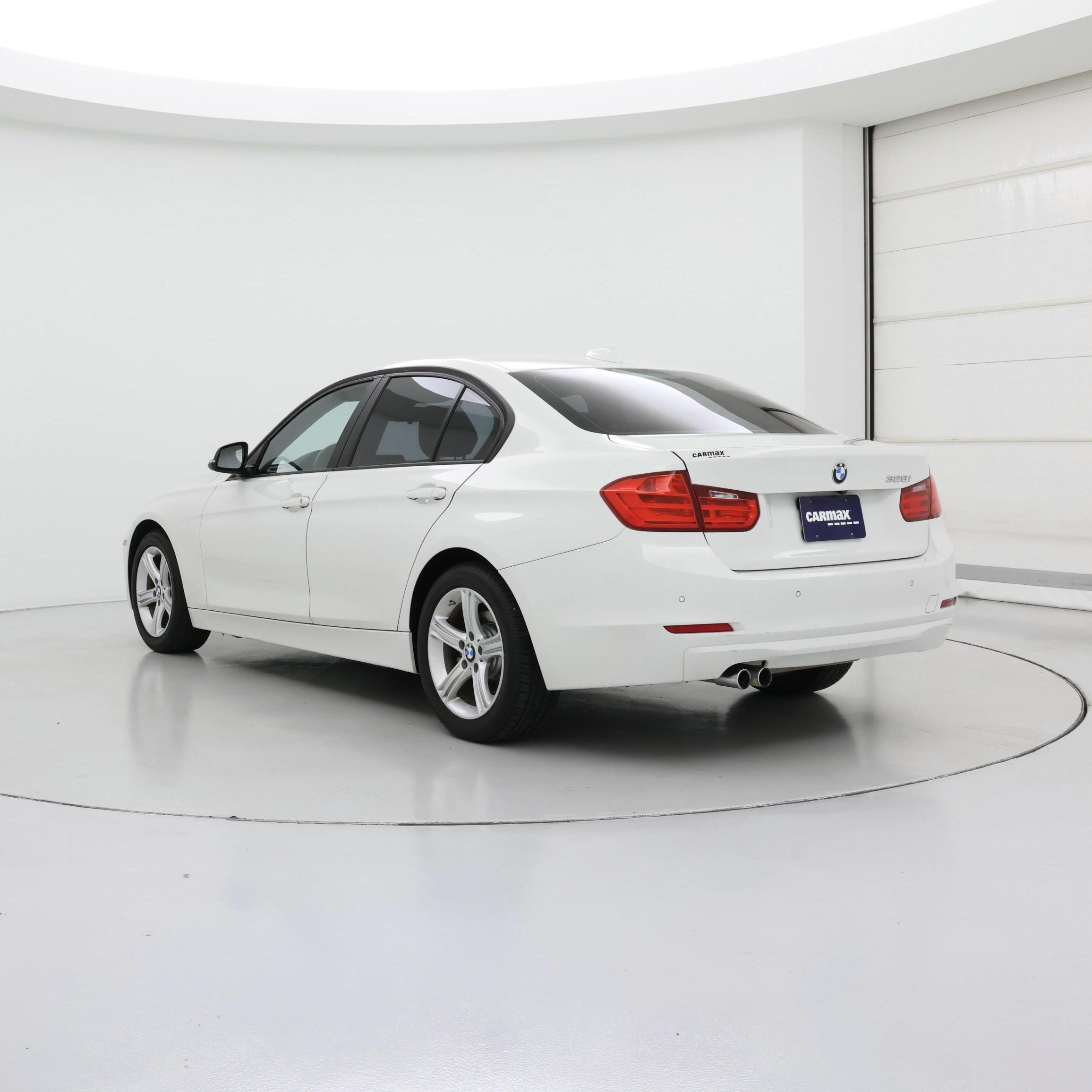 Thumbnail: 2015 BMW 3 Series - 2