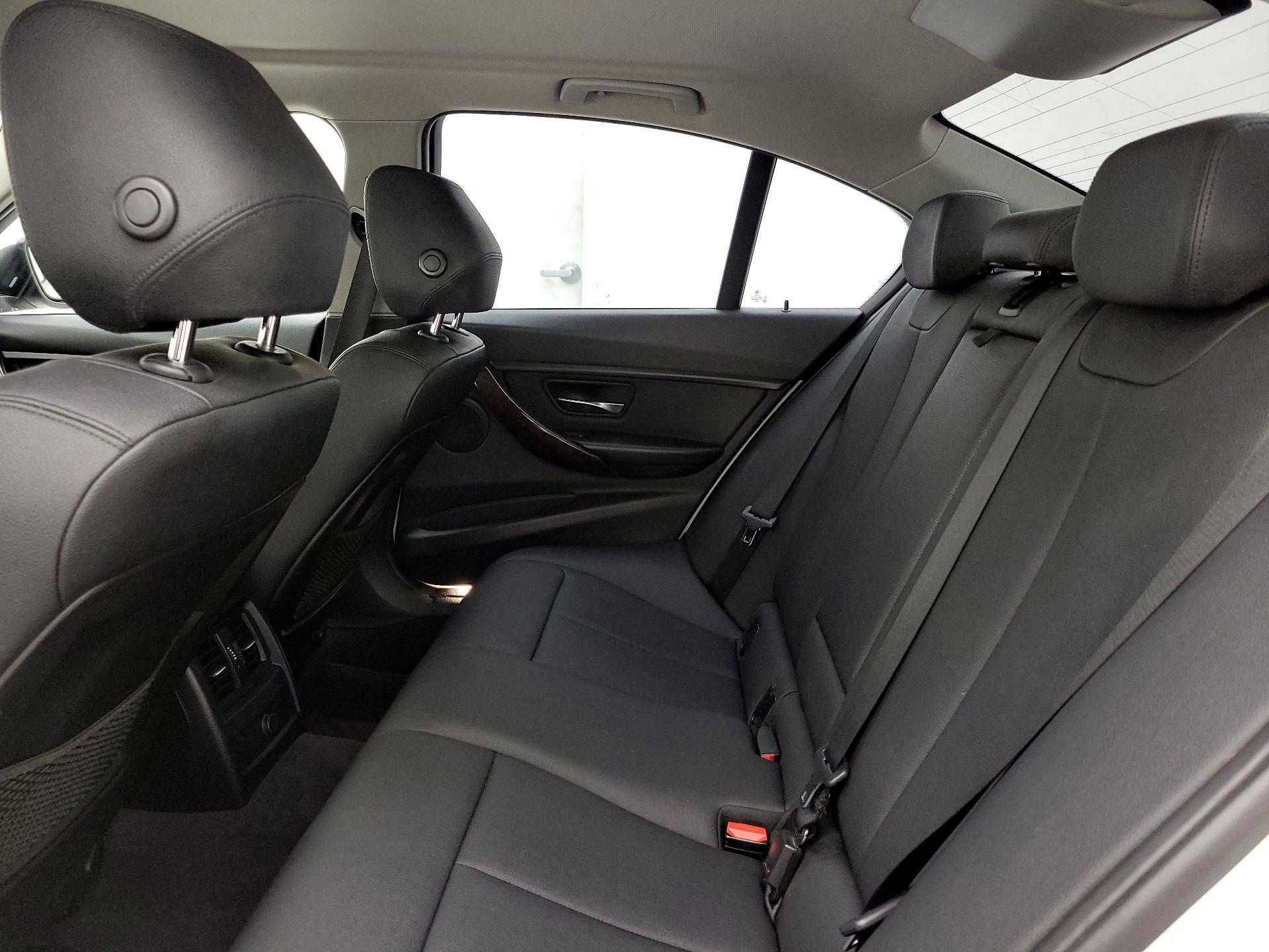 Thumbnail: 2015 BMW 3 Series - 19