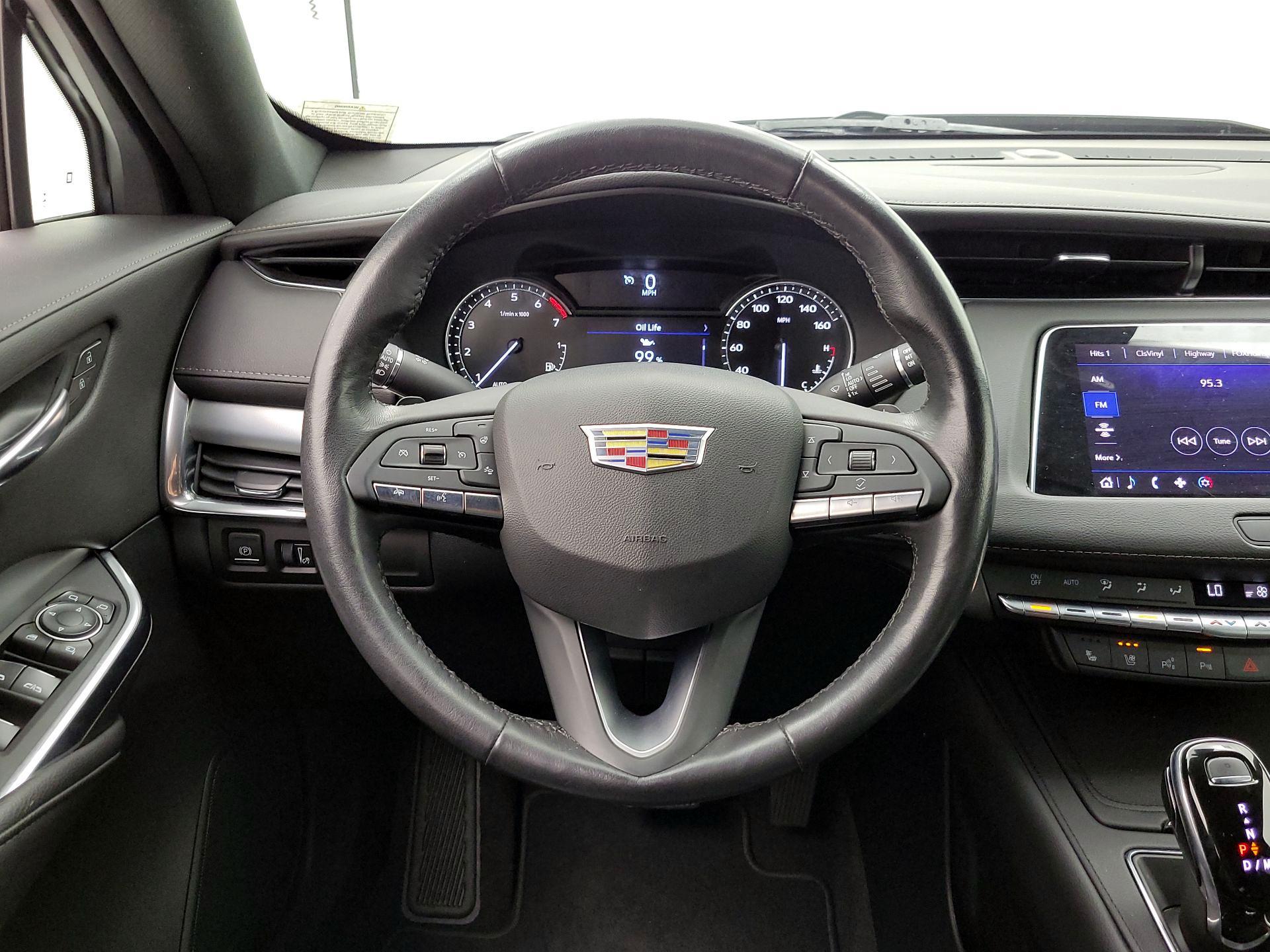 Thumbnail: 2020 Cadillac XT4 - 10