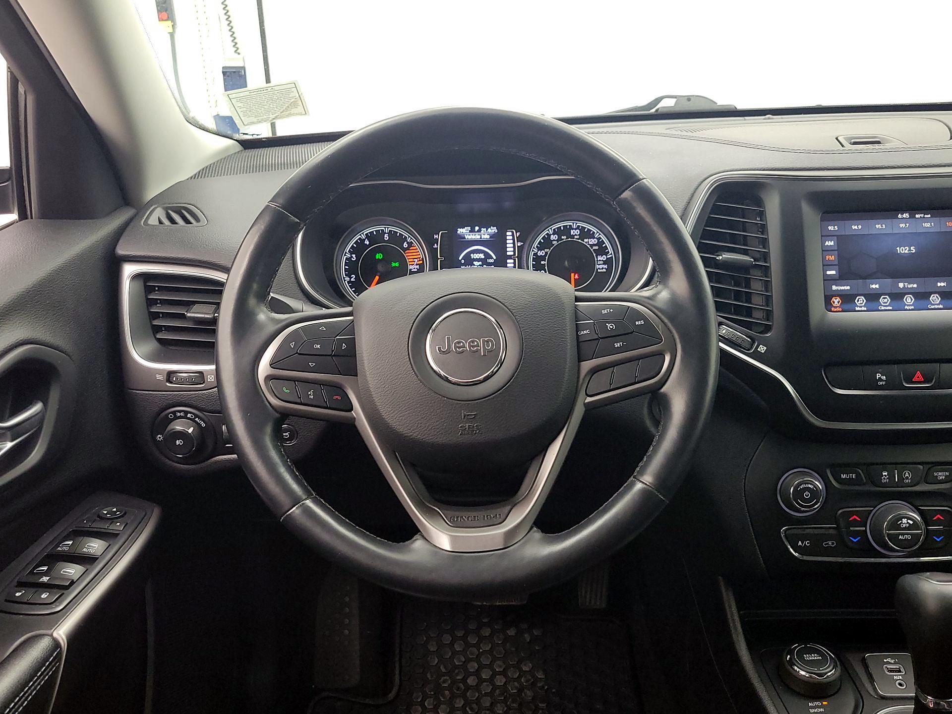 Thumbnail: 2020 Jeep Cherokee - 10
