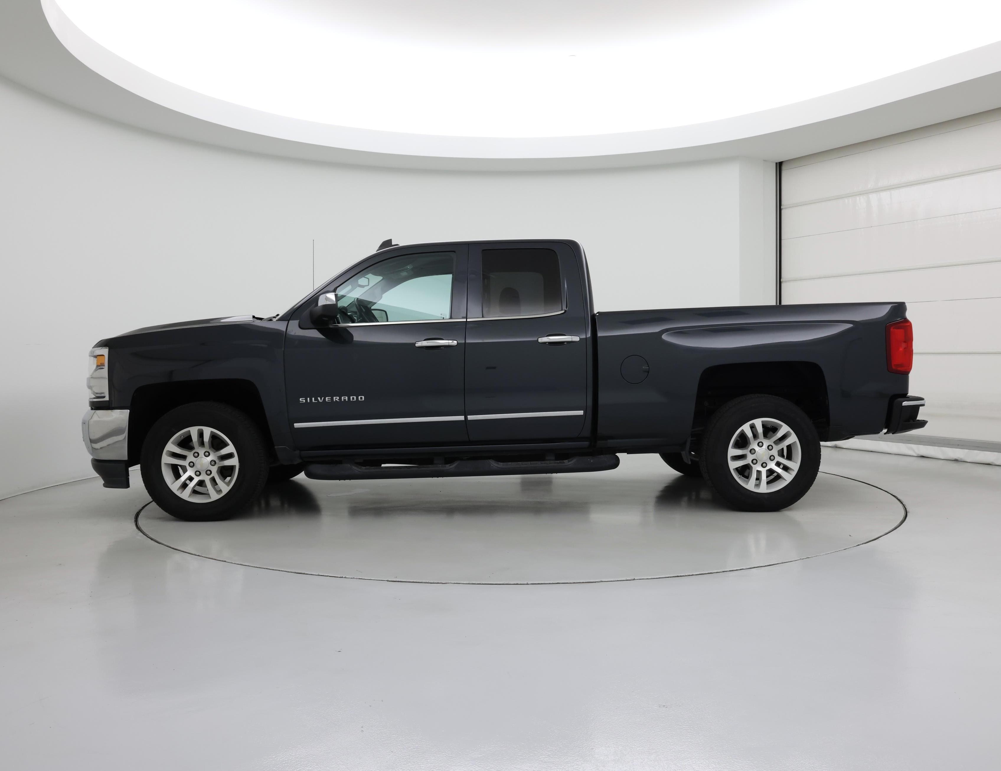 Thumbnail: 2018 Chevrolet Silverado 1500 - 3
