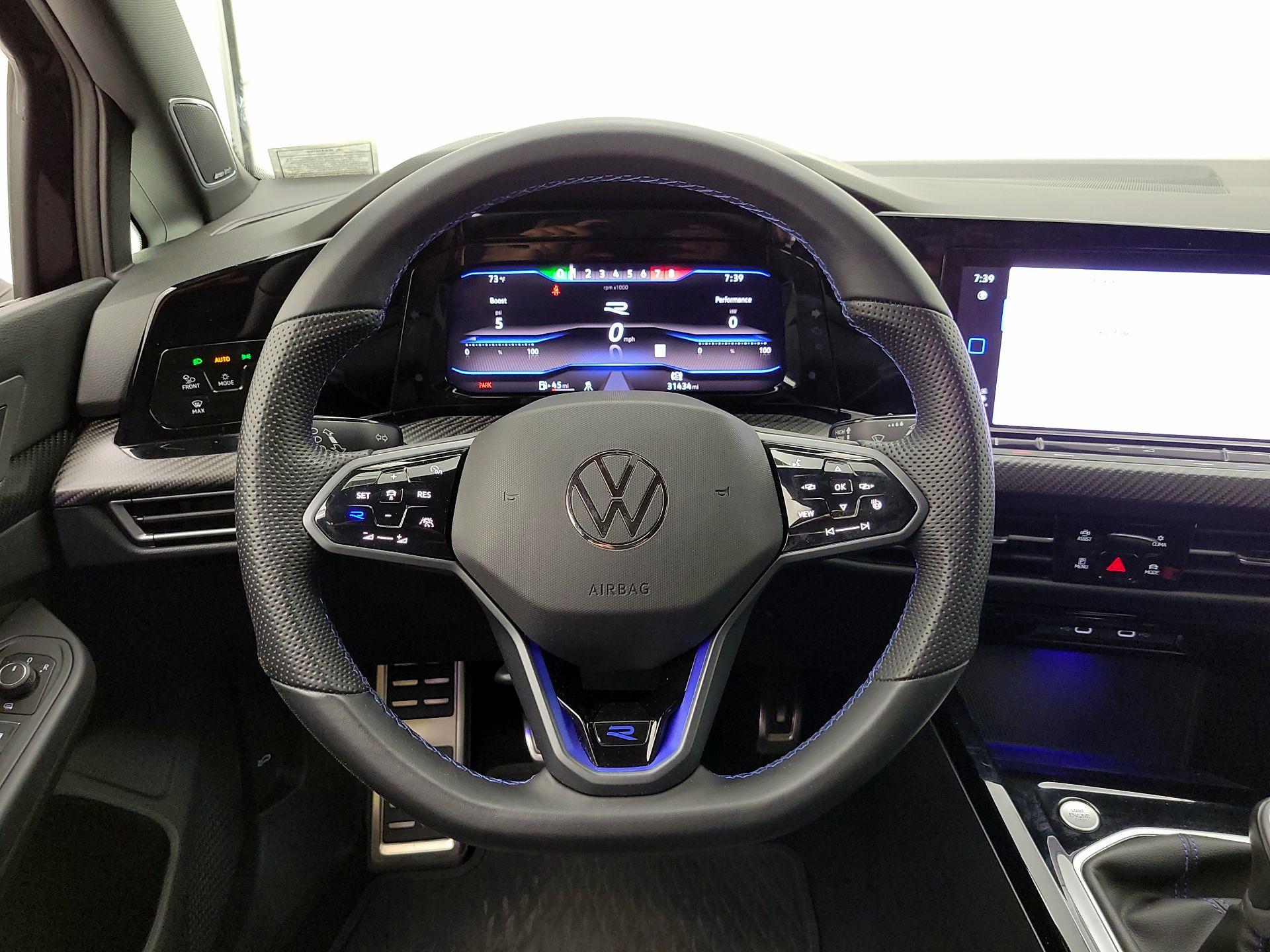 Thumbnail: 2023 Volkswagen Golf - 10