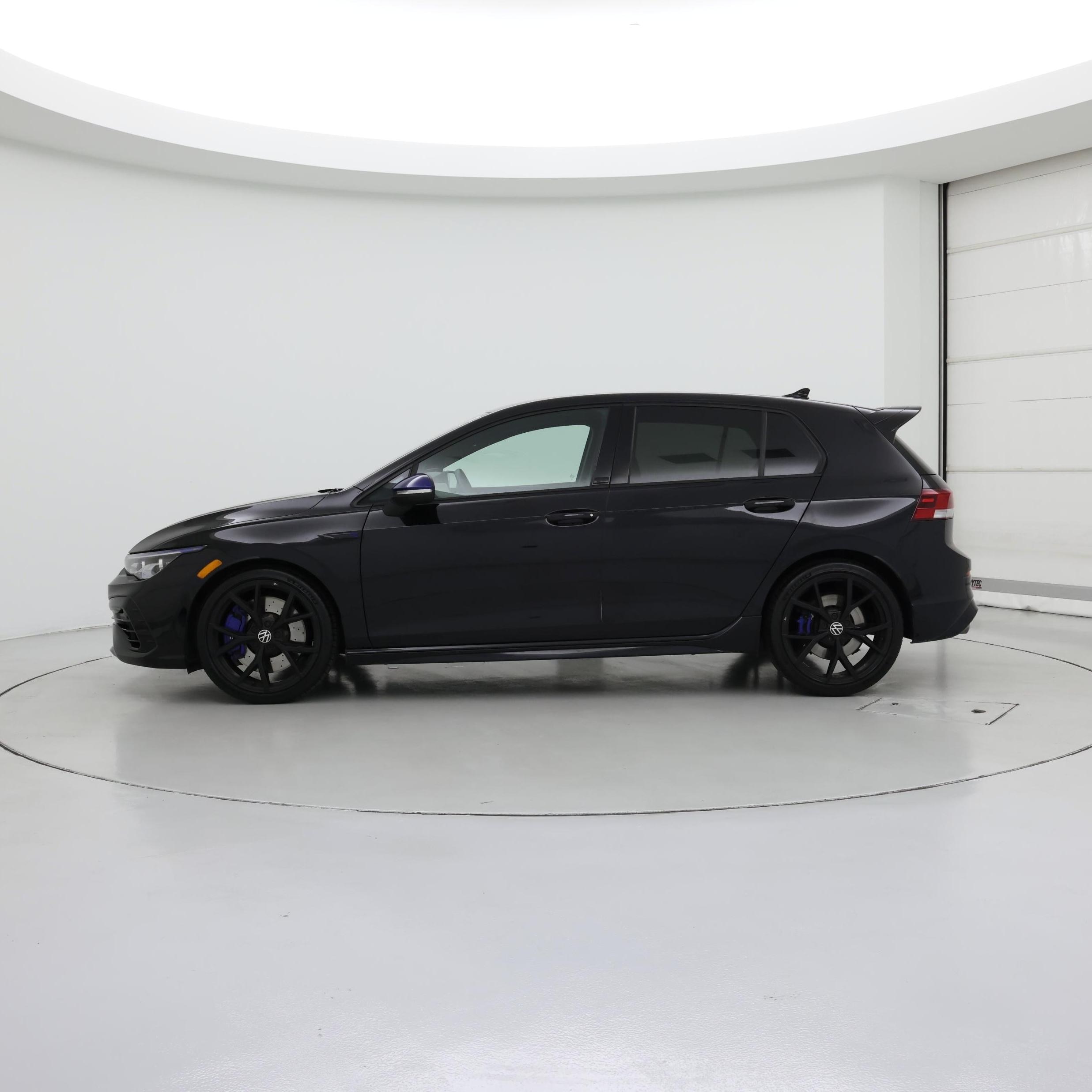 Thumbnail: 2023 Volkswagen Golf - 3