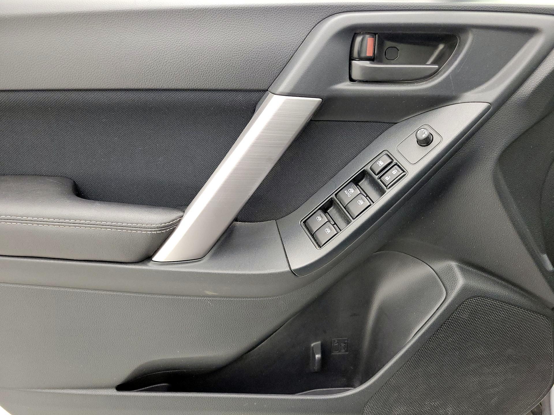 Thumbnail: 2016 Subaru Forester - 12