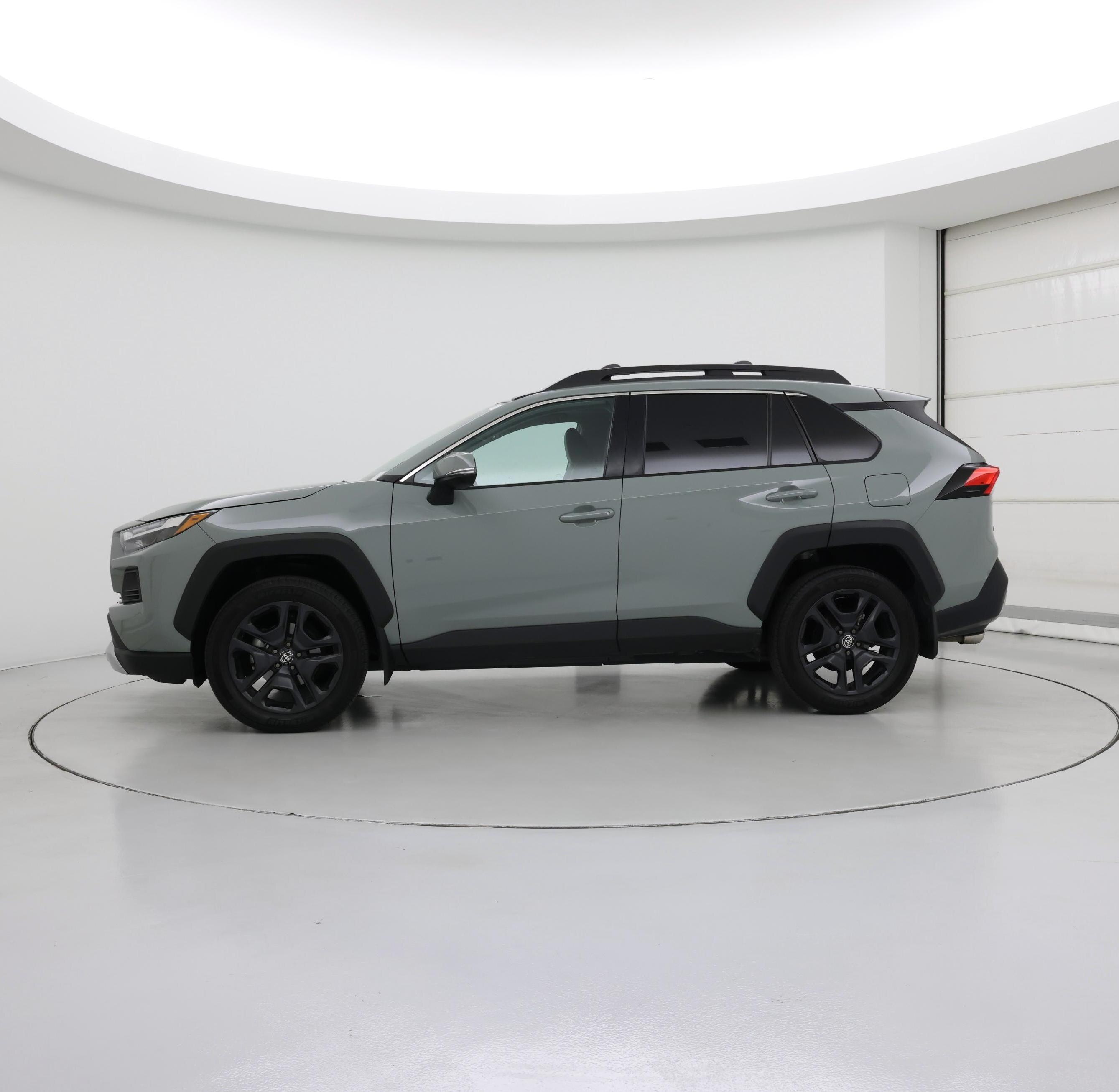 Thumbnail: 2023 Toyota RAV4 - 3