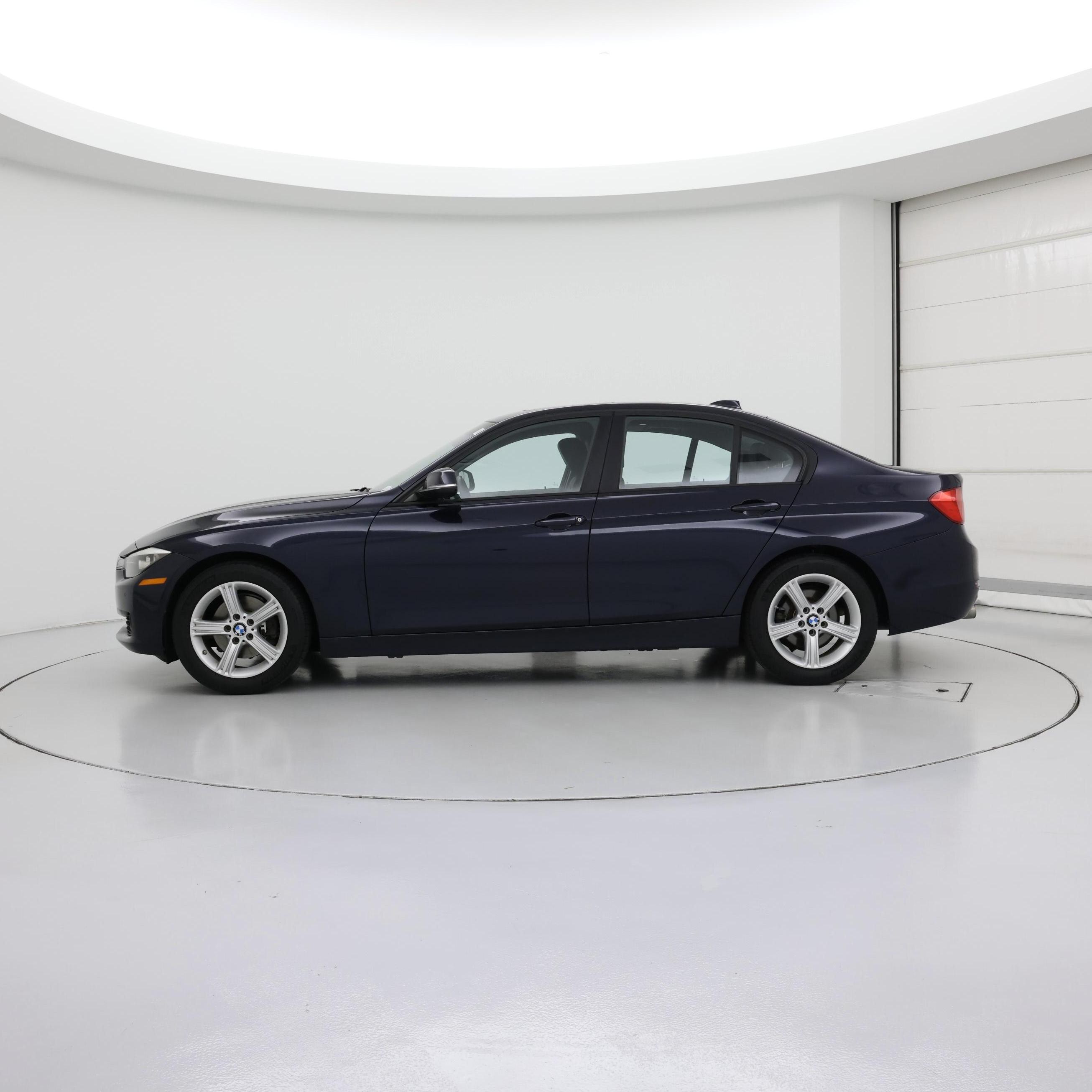 Thumbnail: 2014 BMW 3 Series - 3