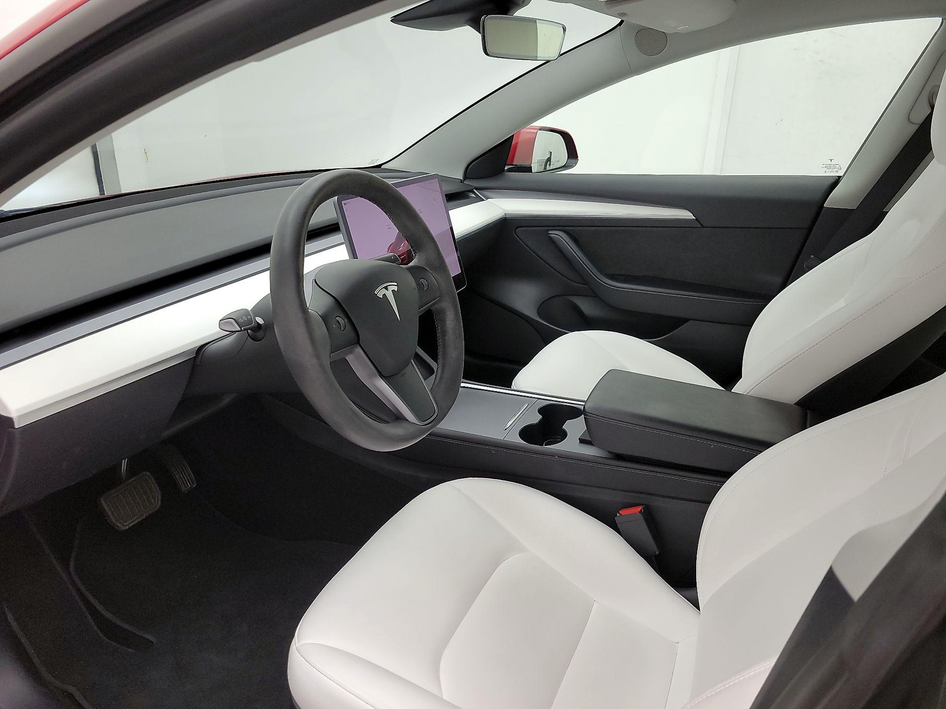 Thumbnail: 2022 Tesla Model 3 - 11