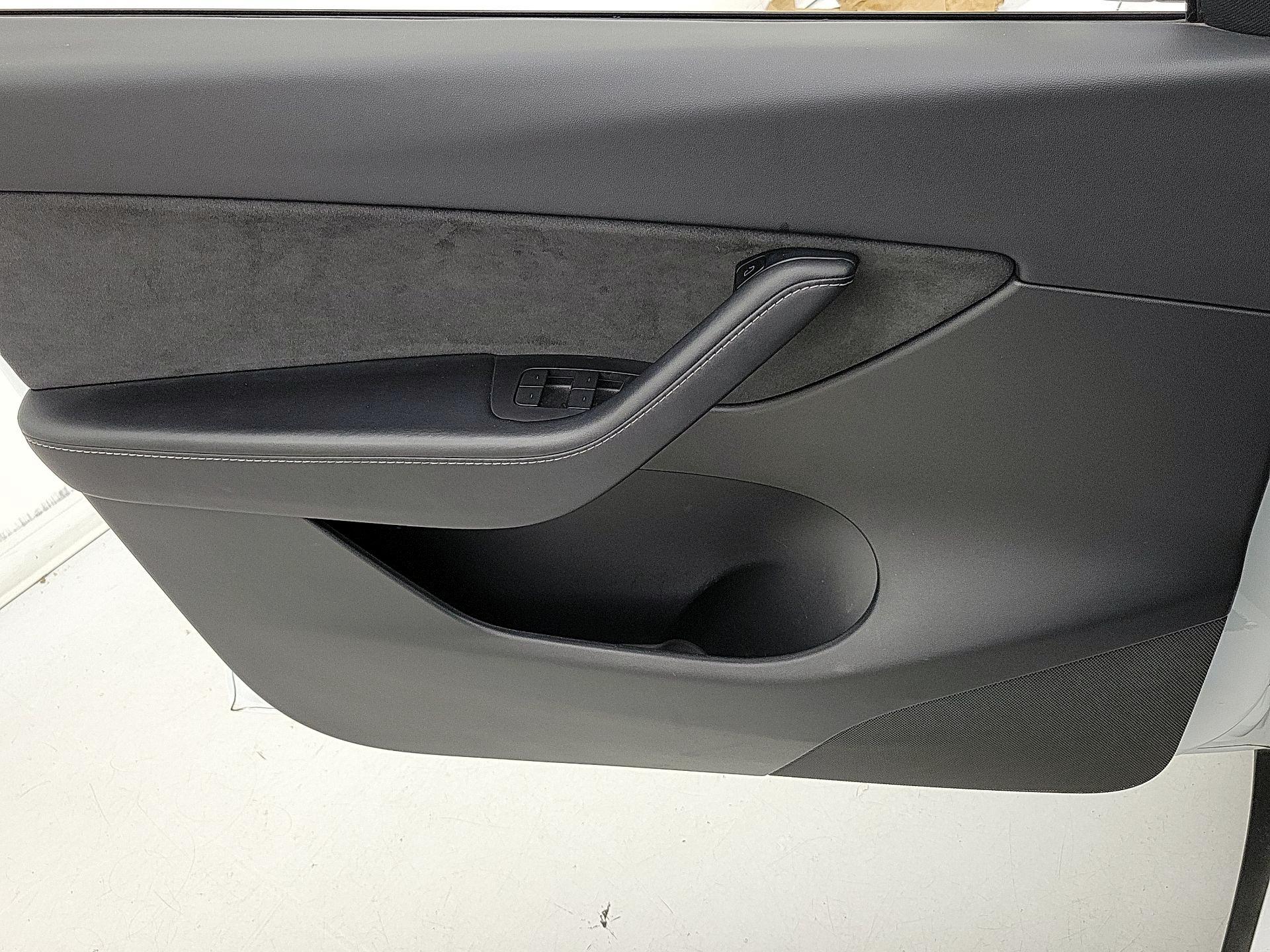 Thumbnail: 2021 Tesla Model Y - 12