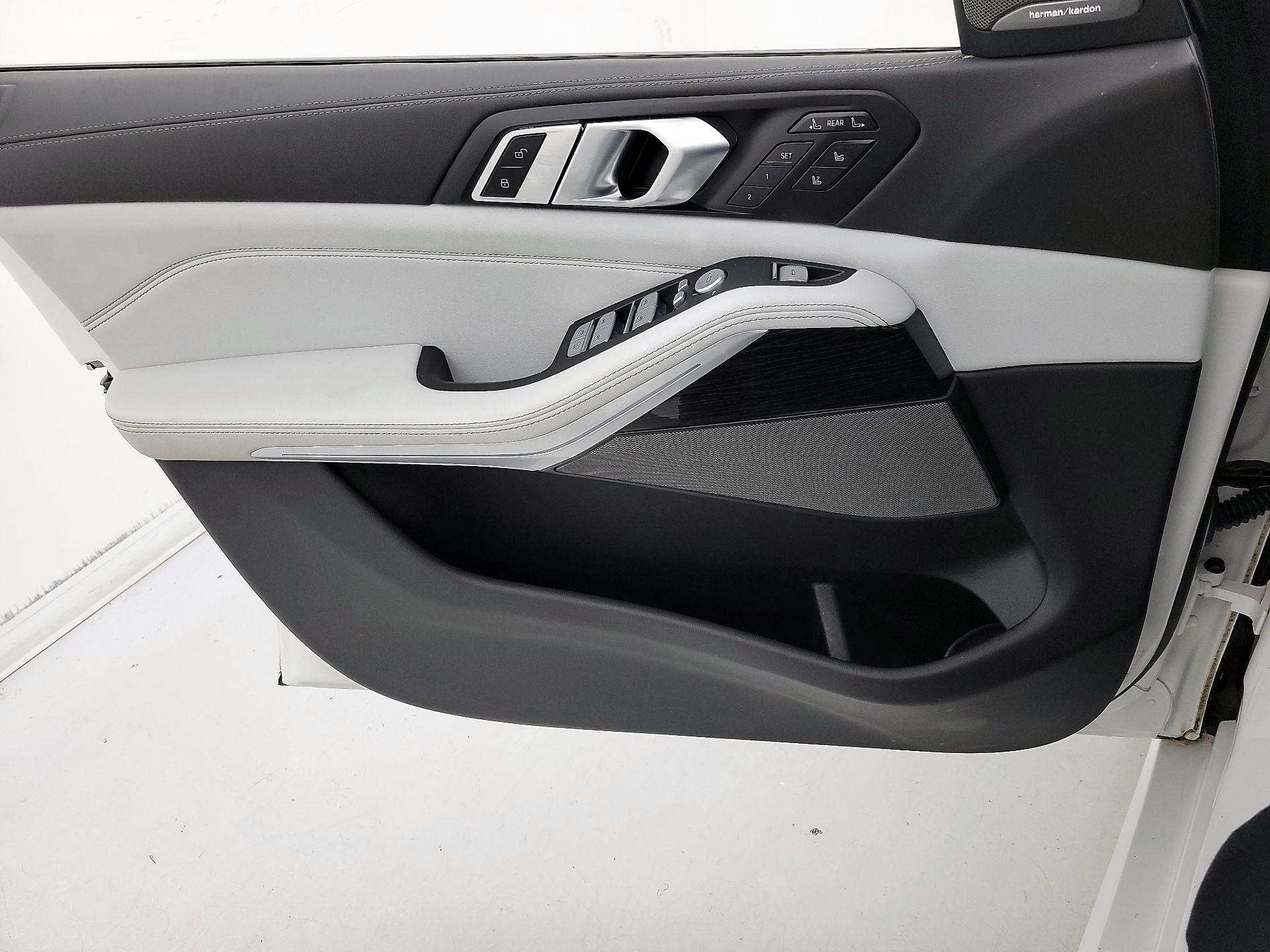 Thumbnail: 2024 BMW X7 - 12