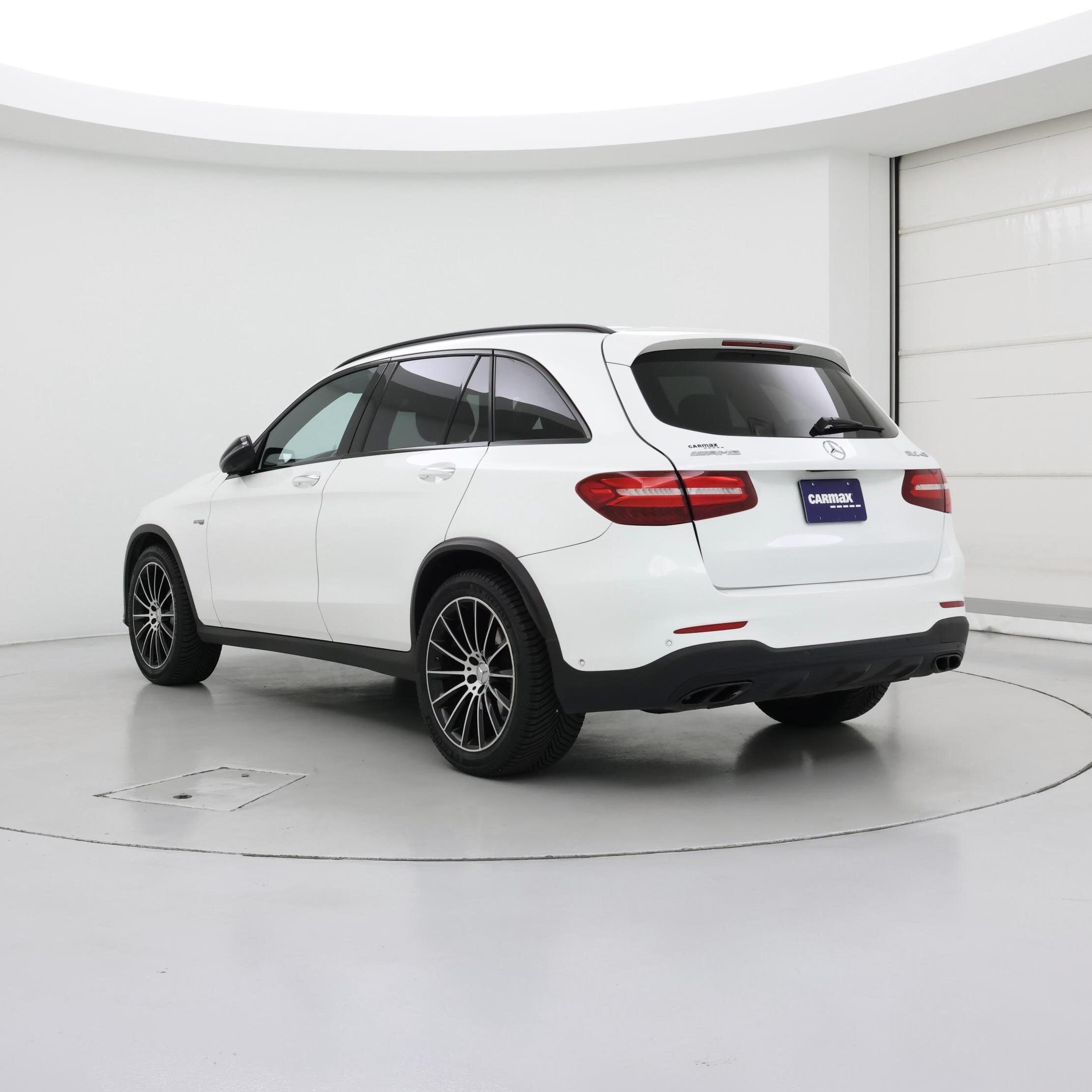 Thumbnail: 2017 Mercedes-Benz GLC - 2