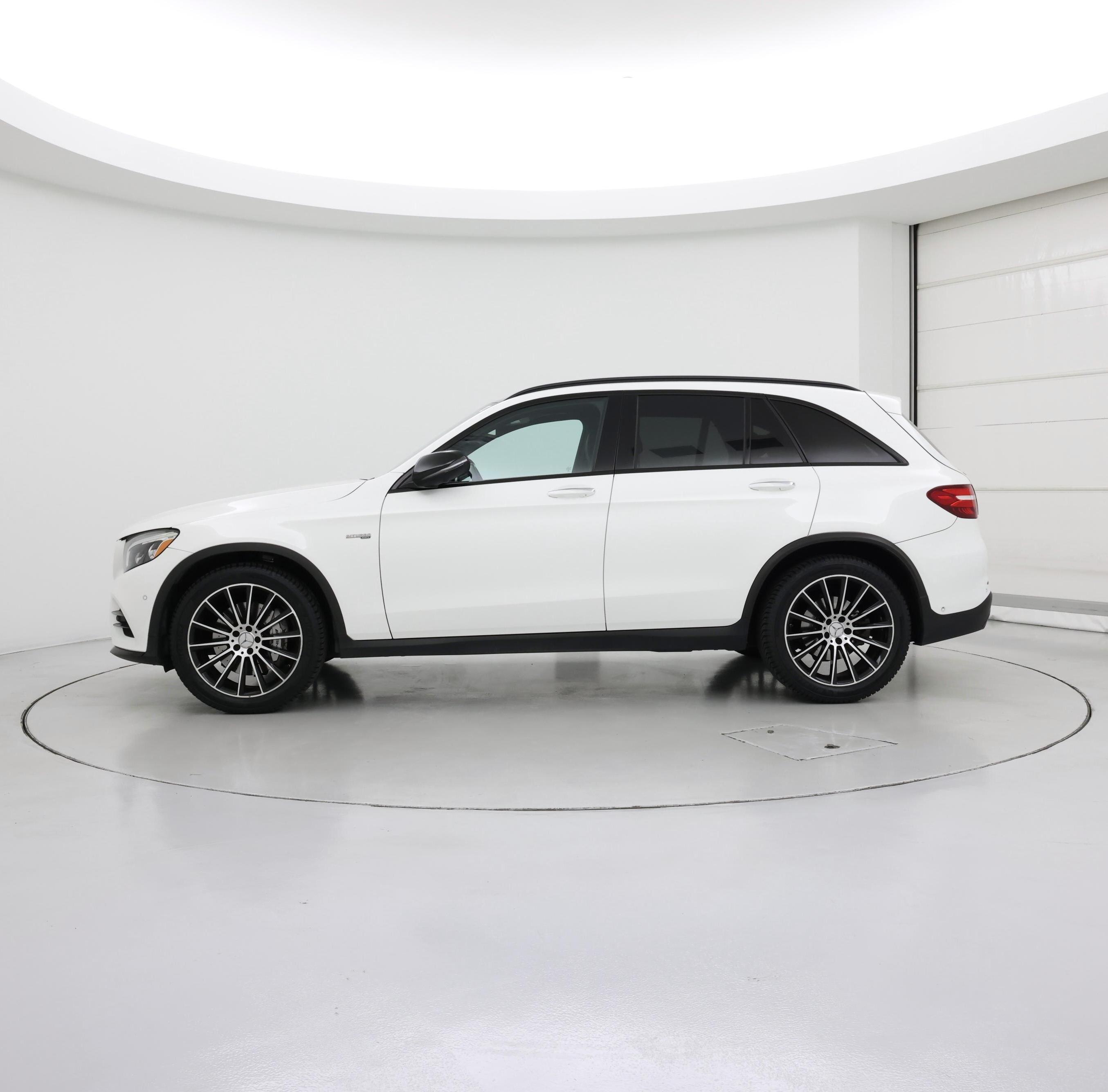 Thumbnail: 2017 Mercedes-Benz GLC - 3