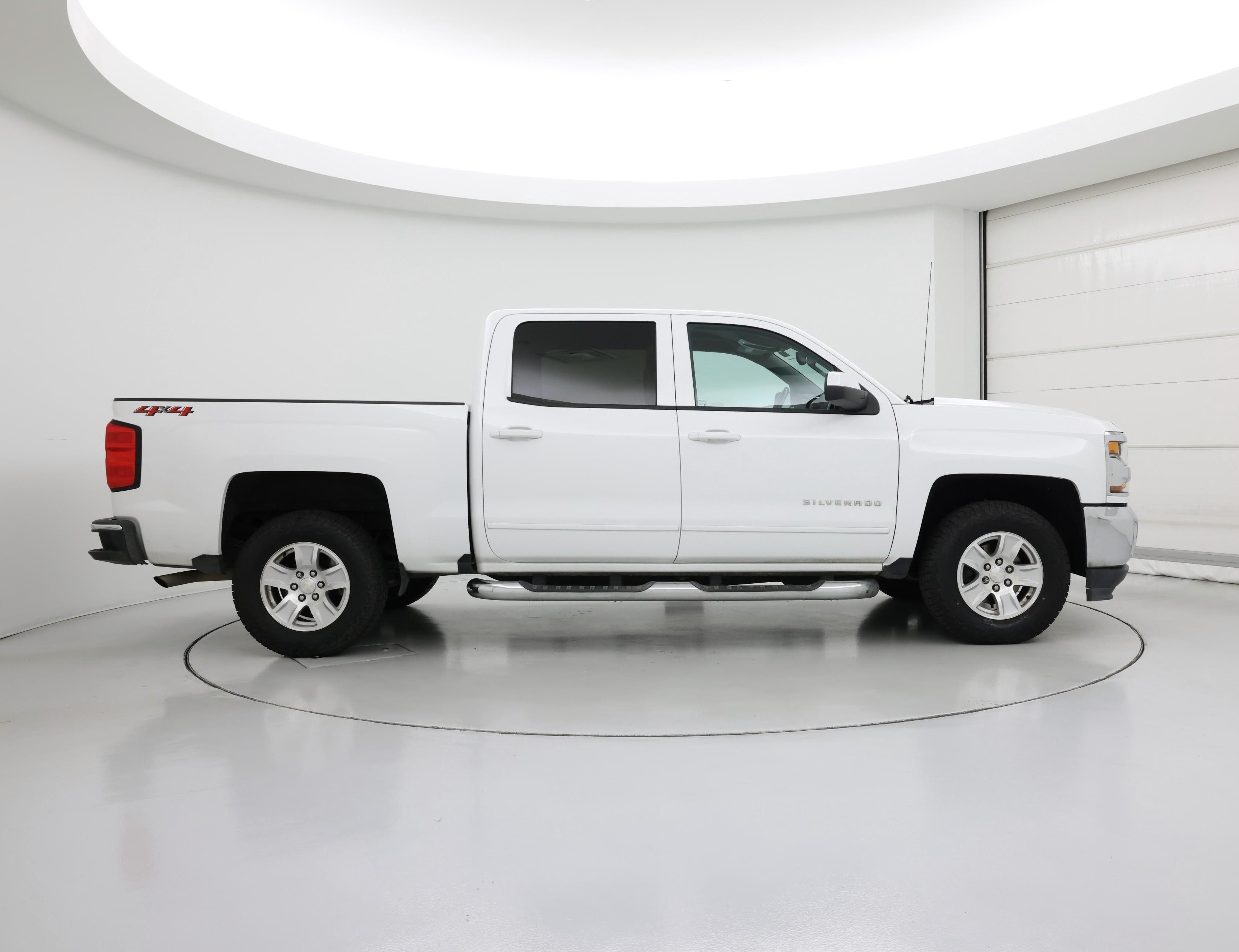 Thumbnail: 2018 Chevrolet Silverado 1500 - 7