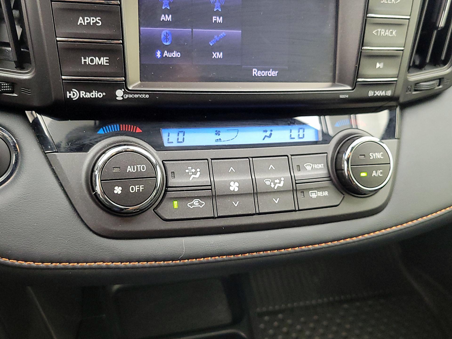 Thumbnail: 2018 Toyota RAV4 - 16