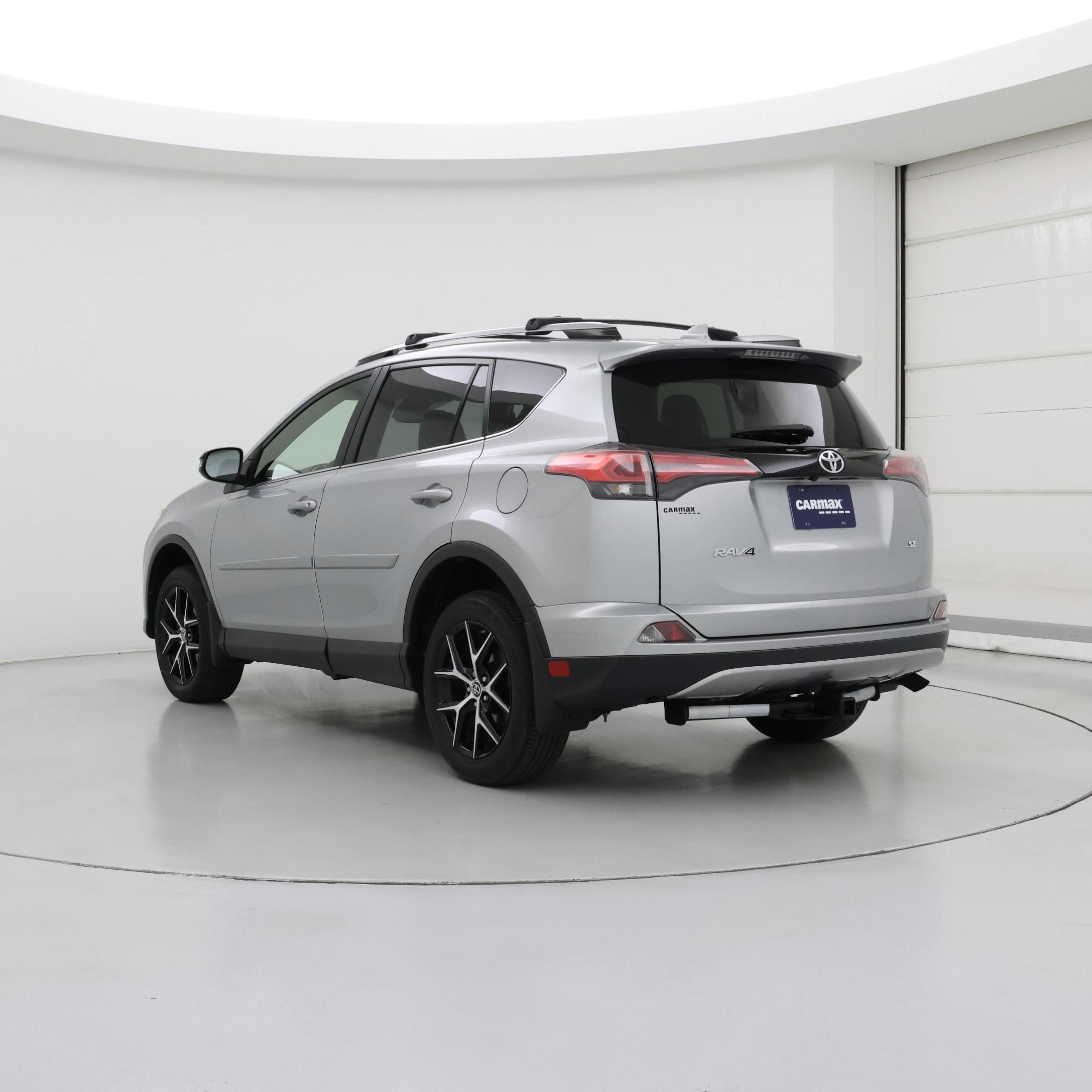 Thumbnail: 2018 Toyota RAV4 - 2