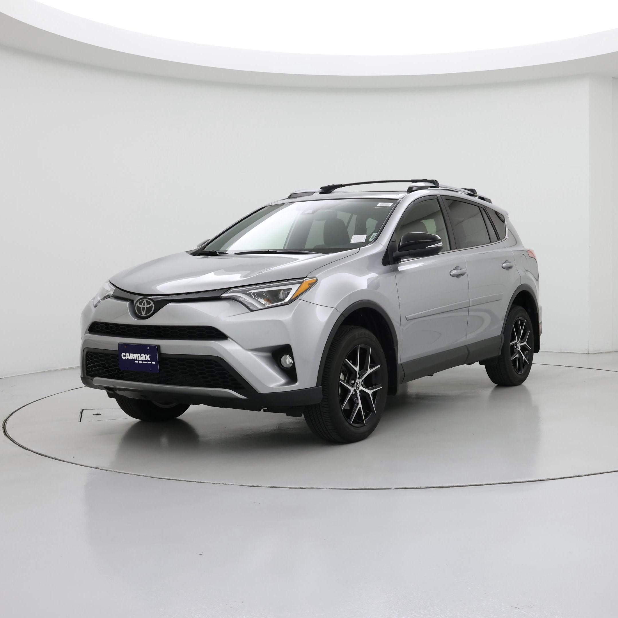 Thumbnail: 2018 Toyota RAV4 - 4
